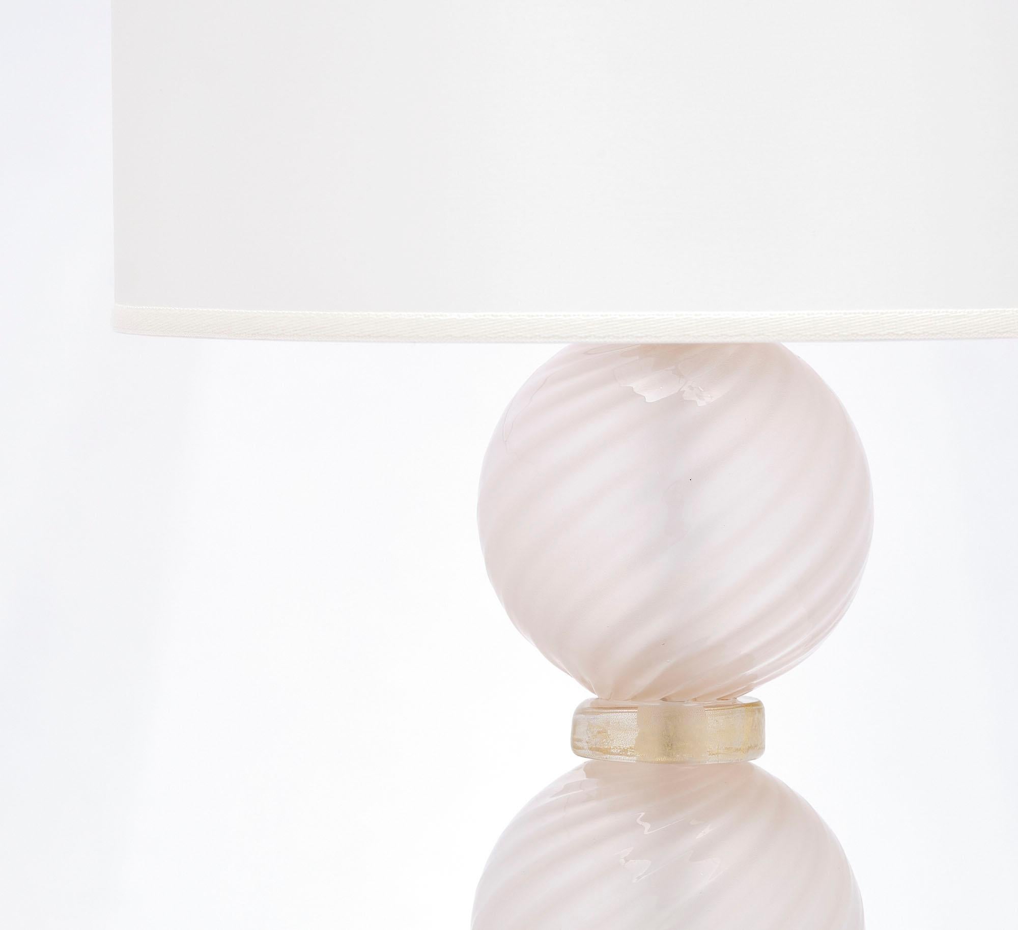 italien Lampes roses en verre de Murano en vente