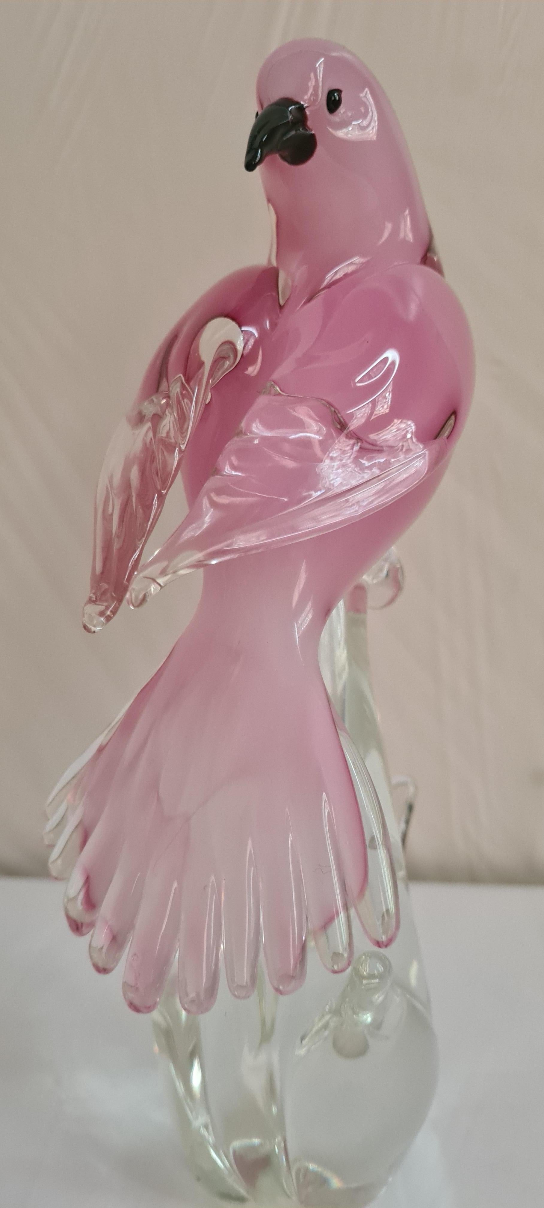 Beautiful vitange Murano glass opaline bird in pink and clear, made in Formia Vetri; years 1960-1970. In excellent condition with original sticker present.