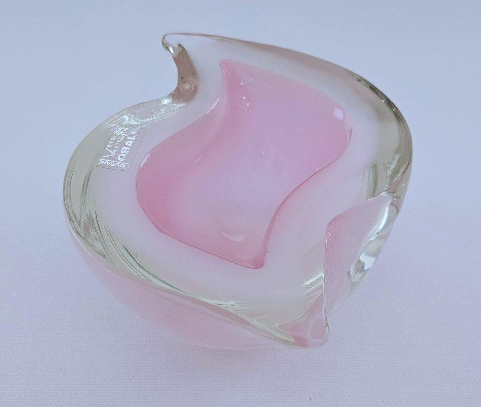 Murano Glass Pink Opaline/Sommerso Geode Schale von Oball, mit Original Label (Moderne der Mitte des Jahrhunderts) im Angebot