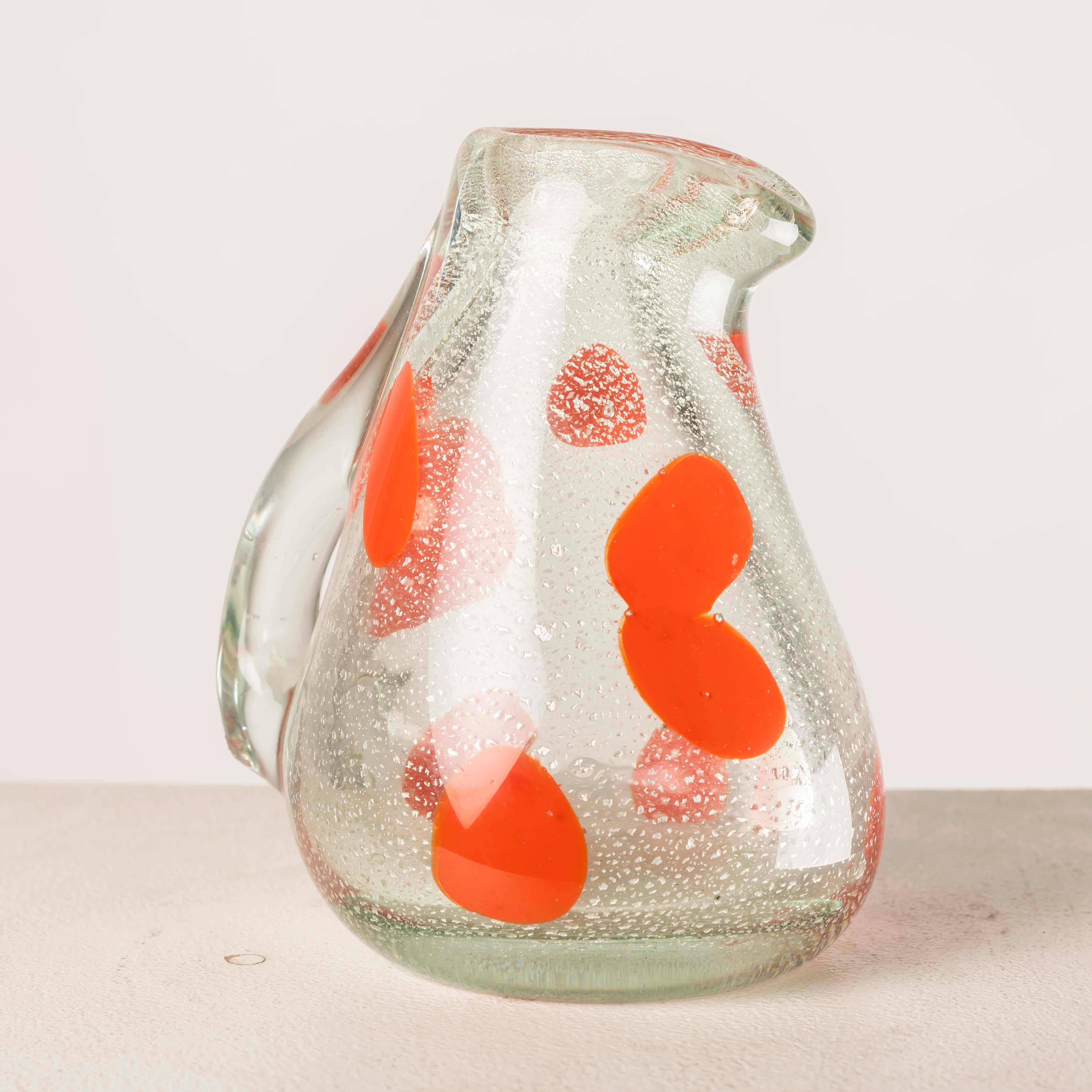 Jarra de cristal de Murano con escamas de plata y puntos rojos en venta 1