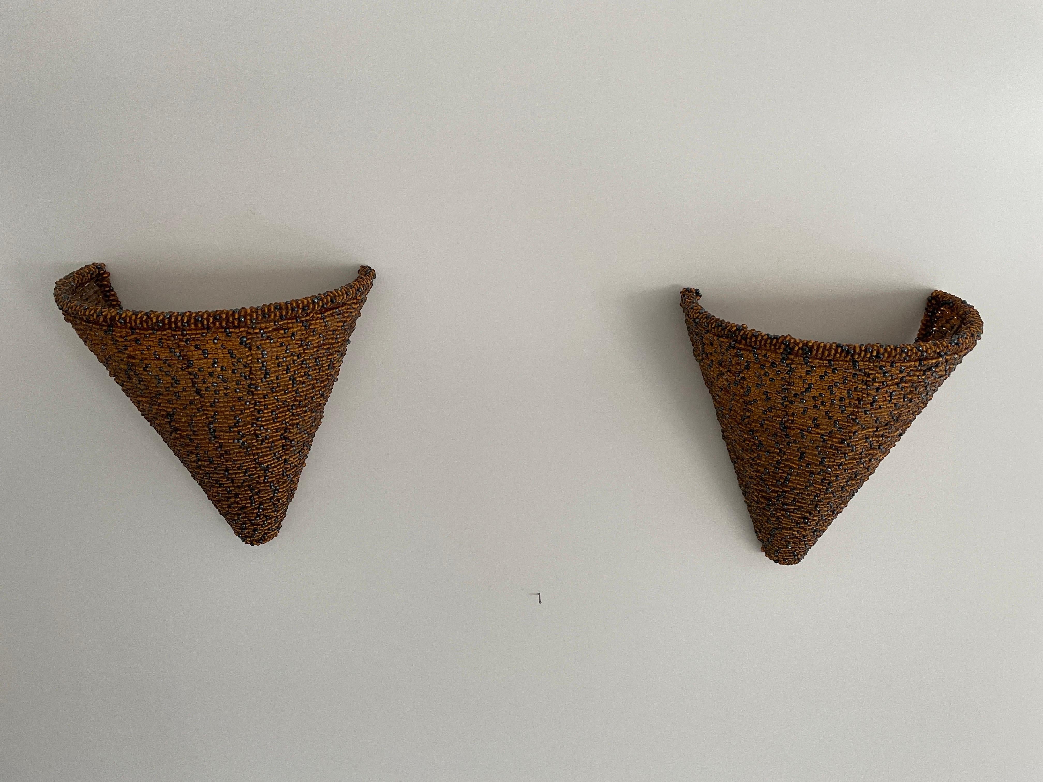 Italiano Coppia di lampade in vetro di Murano dal raro design conico, anni '60, Italia in vendita