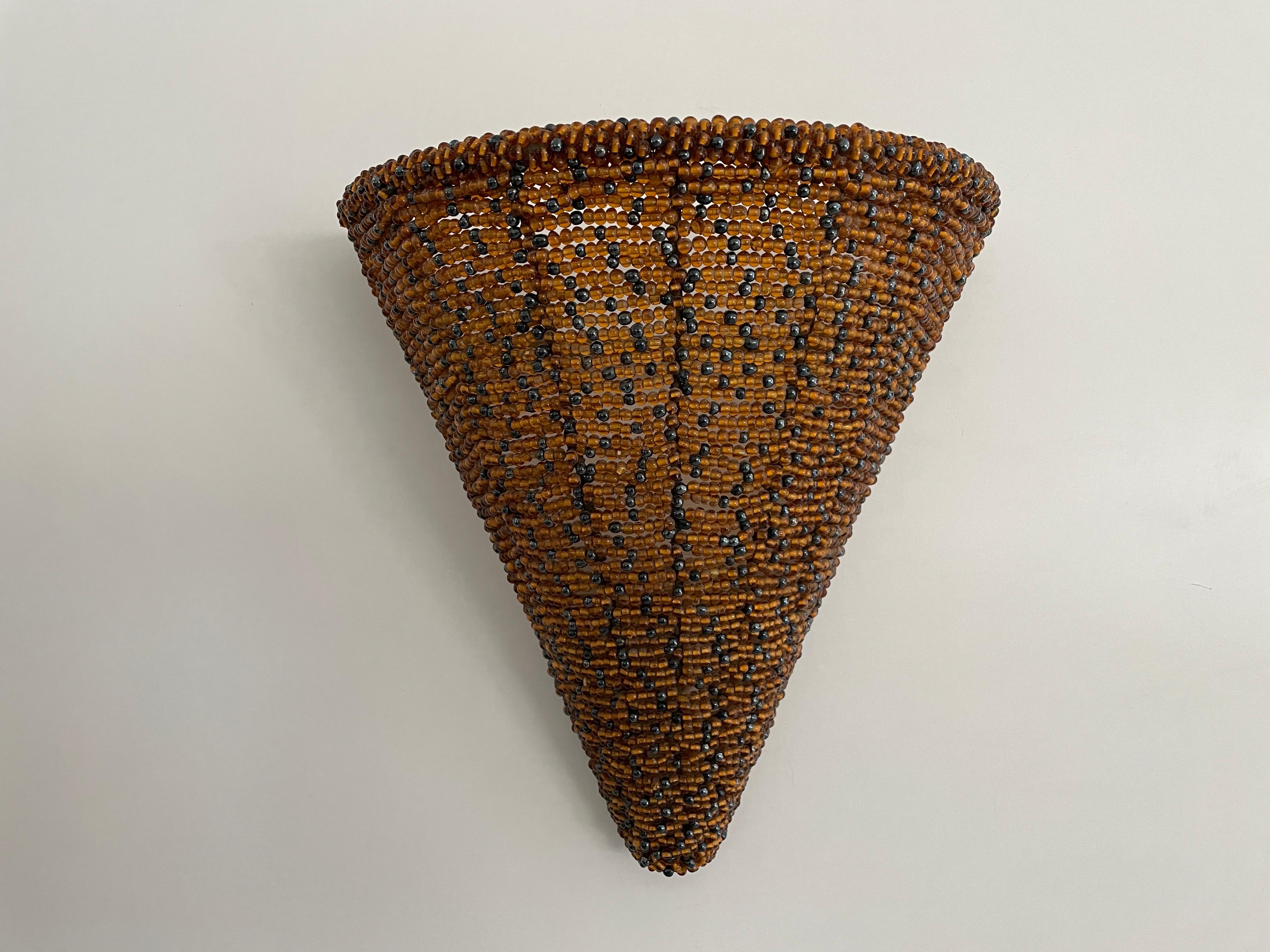 Metà XX secolo Coppia di lampade in vetro di Murano dal raro design conico, anni '60, Italia in vendita