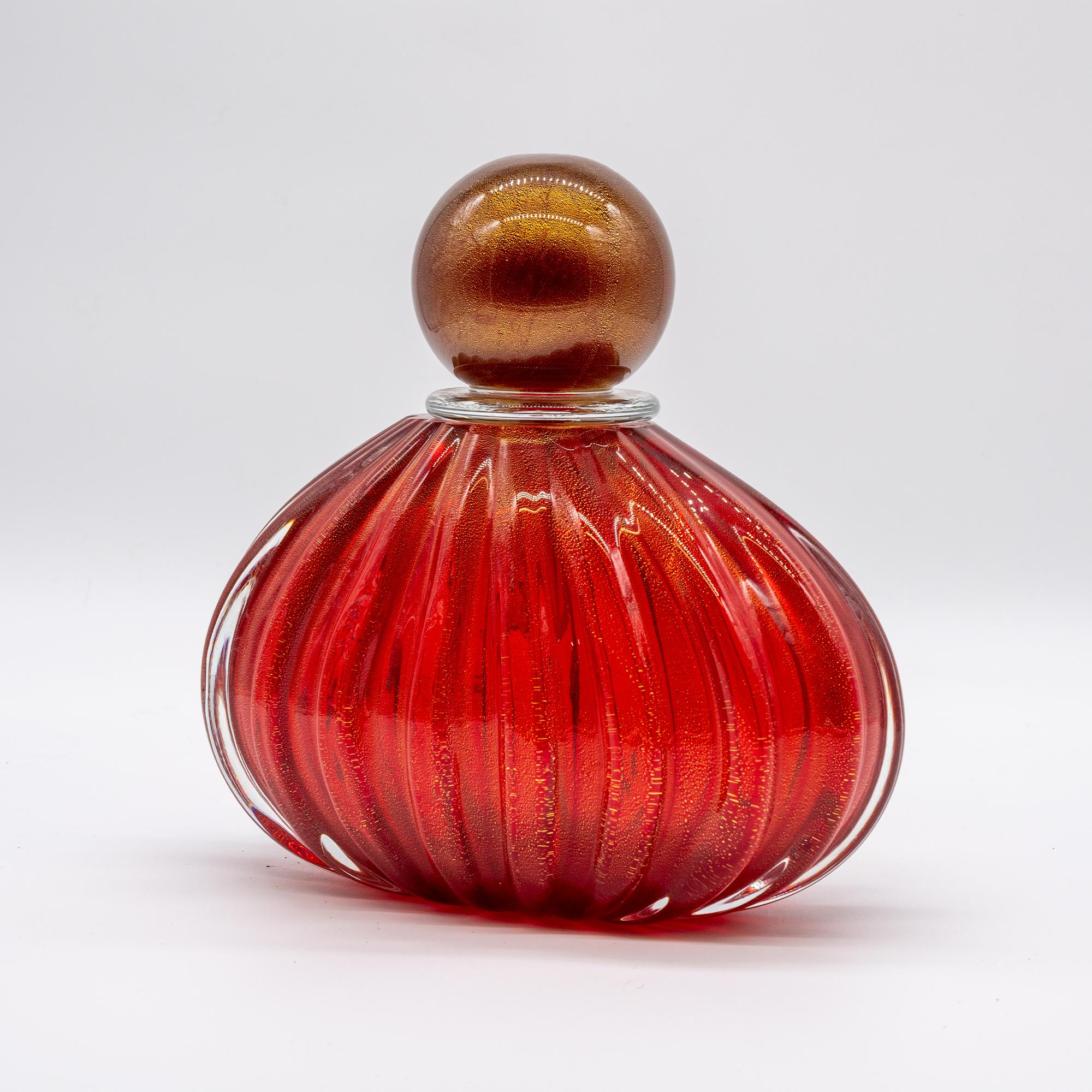Murano Glass Red Parfum Bottle Vase, Made in Italy, Mouth Blow, Recent Product For Sale 3
