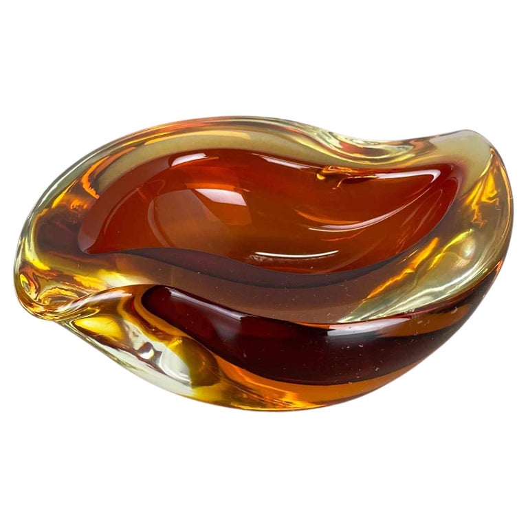 Murano Glass "Red-Yellow" Bowl Element Shell Ashtray Murano, Italy, 1970s For Sale