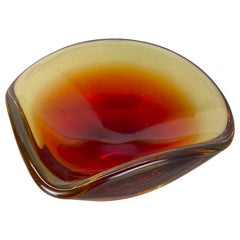 Murano Glass "red yellow" Bowl Element Shell Ashtray Seguso Murano, Italy, 1970s