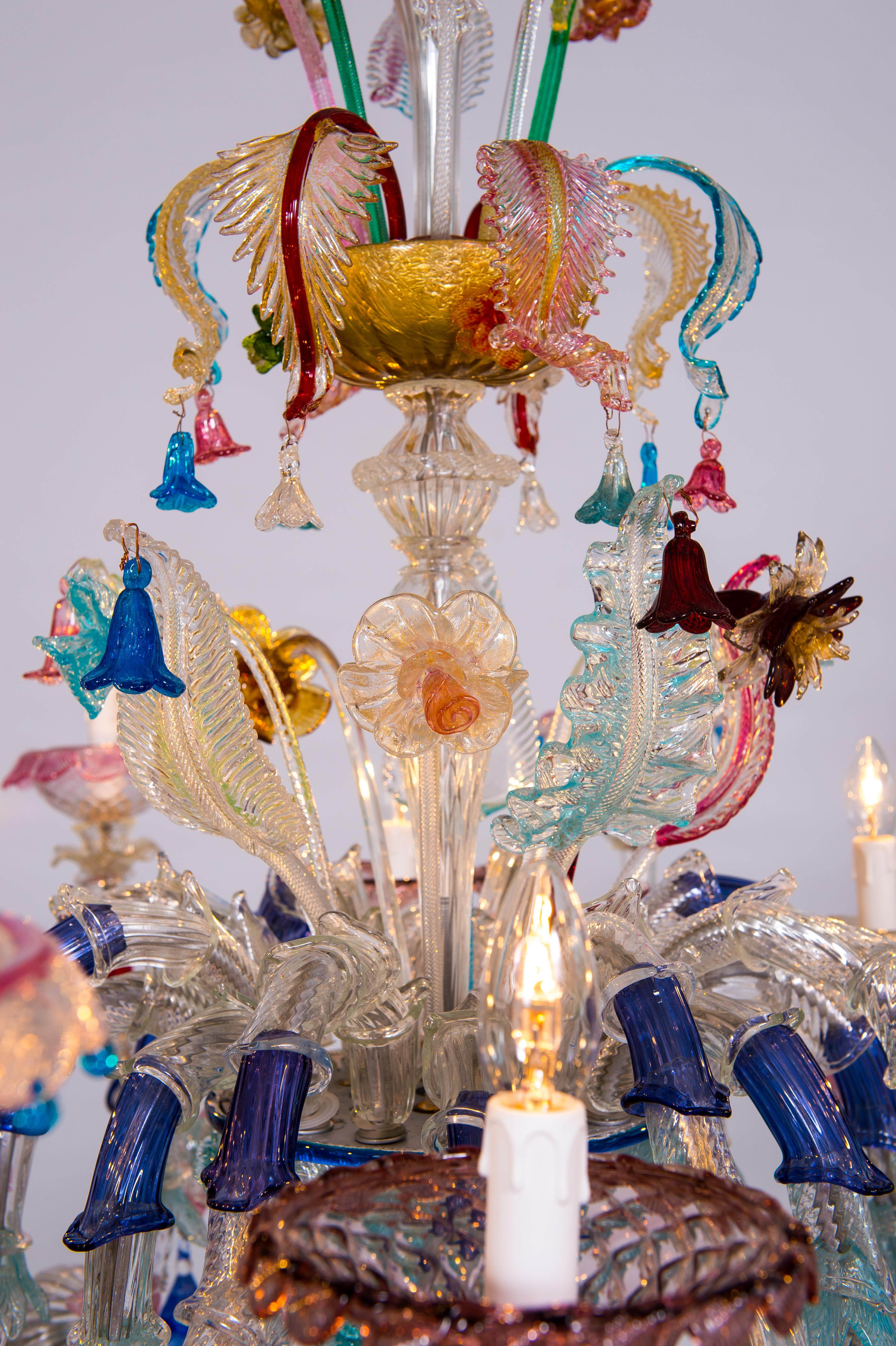 Lámpara de Cristal de Murano Rezzonico Flores Multicolores 16 Luces Finales del Siglo XX Italia 7