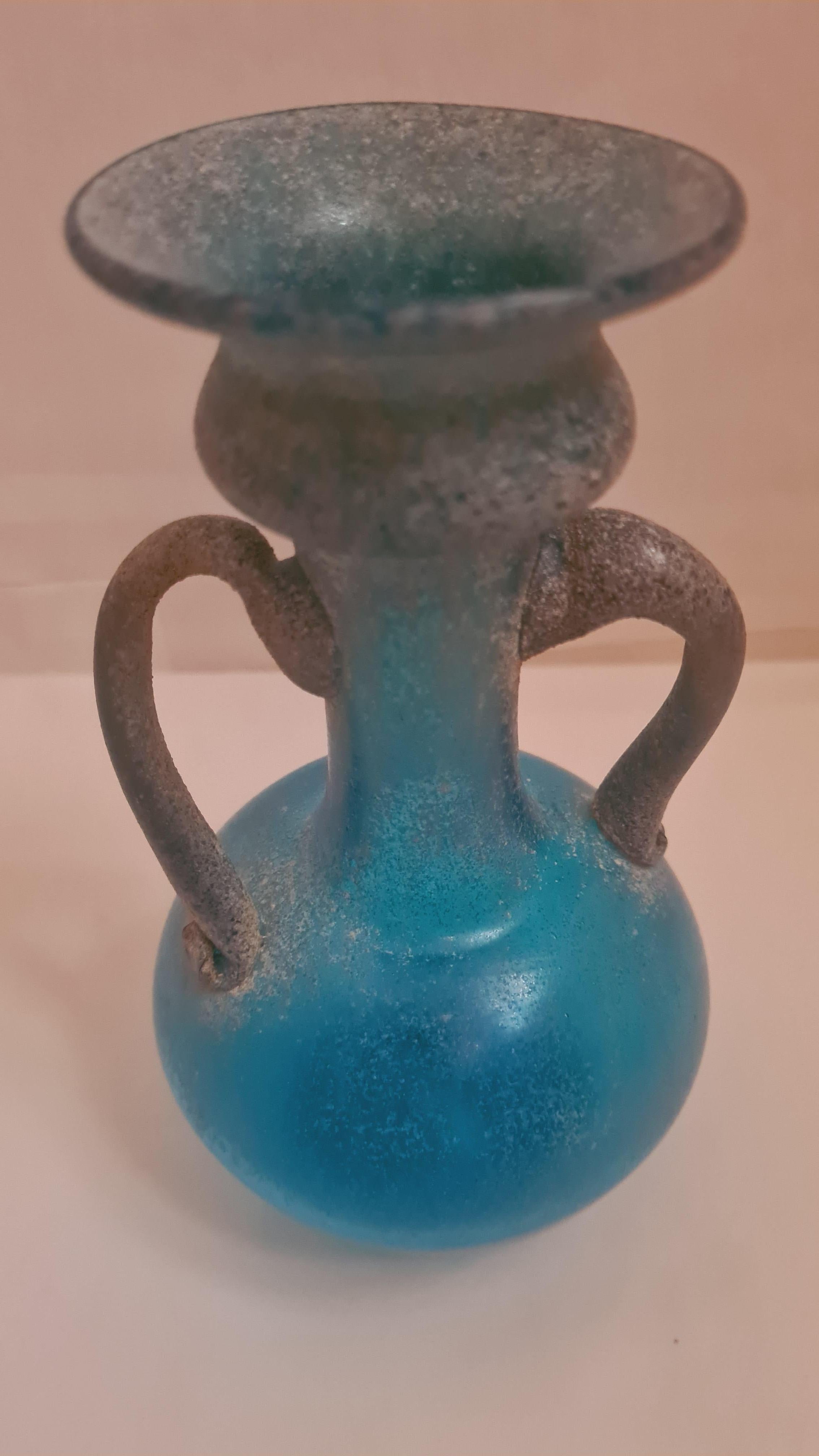 Beautiful middle of century Murano glass vase (Roman style) signed by the maester Archimede Seguso brilliant condition.