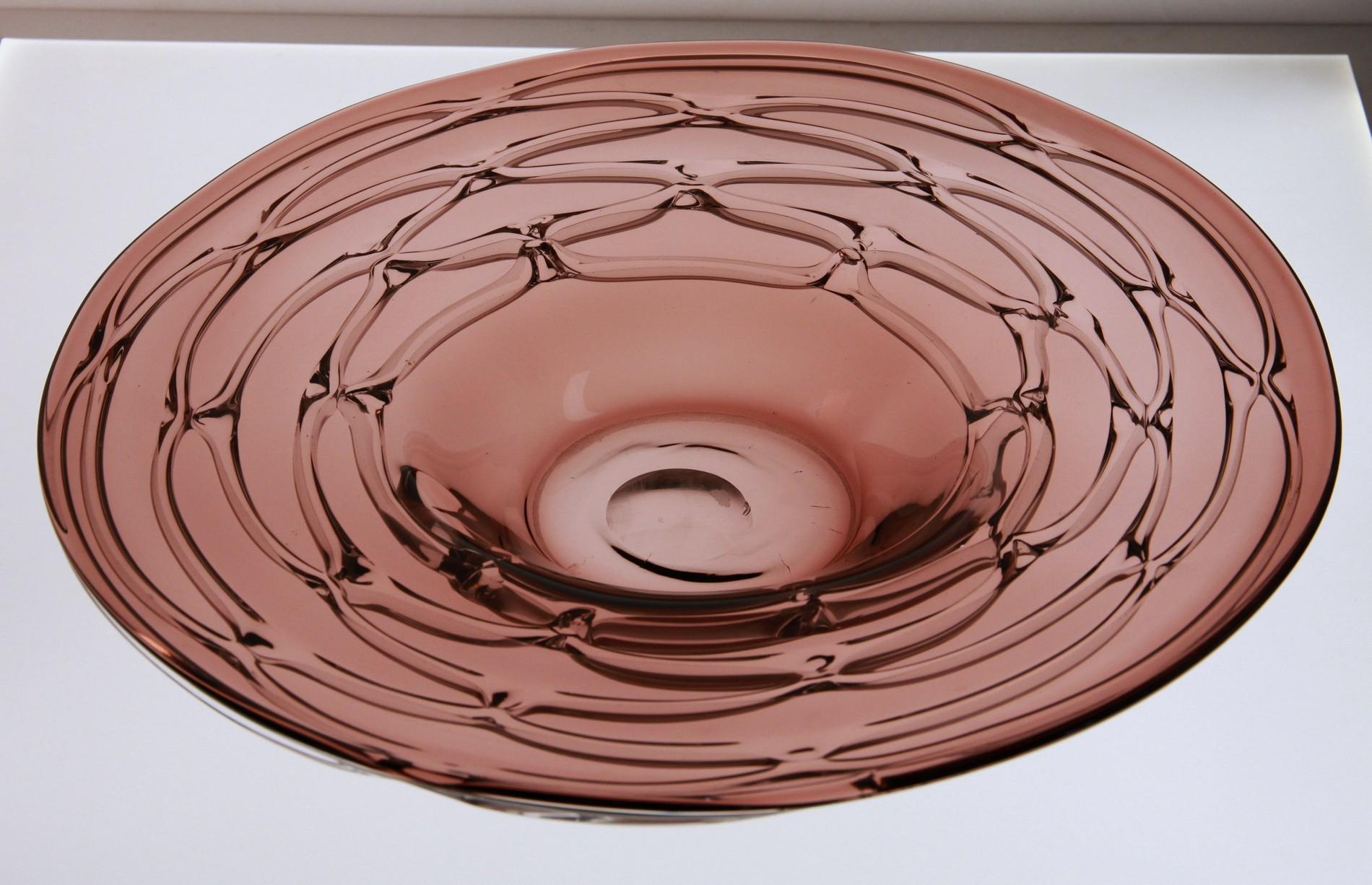 Murano Glass Rose Amethyst Plate, Greca Merletto Decoration, Zecchin Style 1970s 1