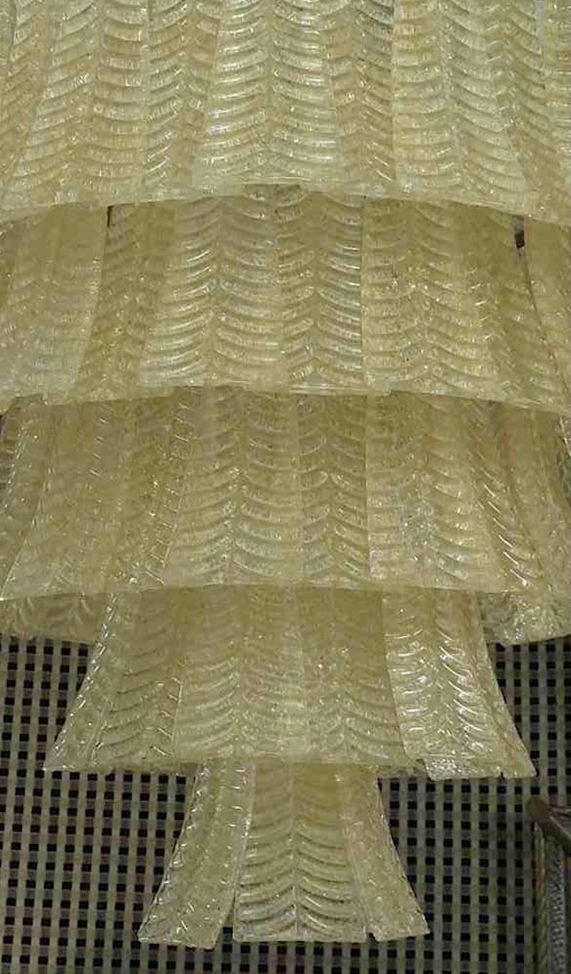 Araña y colgante redondos de cristal de Murano de color dorado de mediados de siglo, 1970 en venta 3
