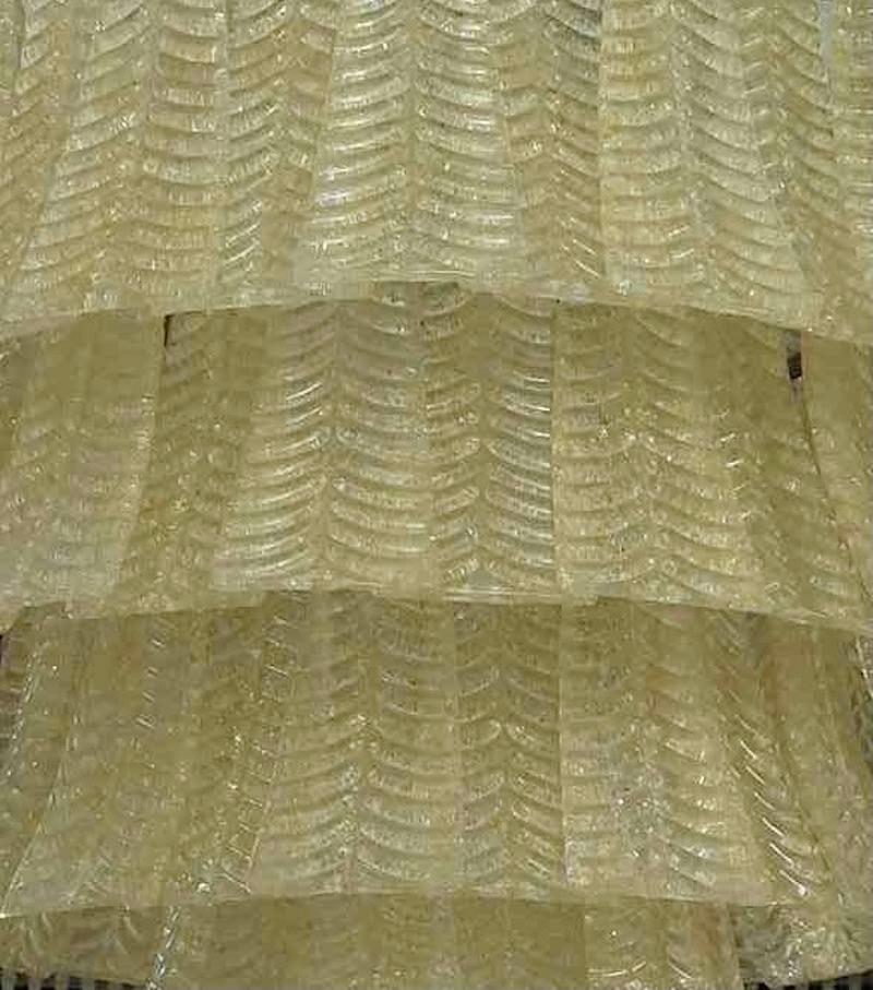 Araña y colgante redondos de cristal de Murano de color dorado de mediados de siglo, 1970 en venta 2