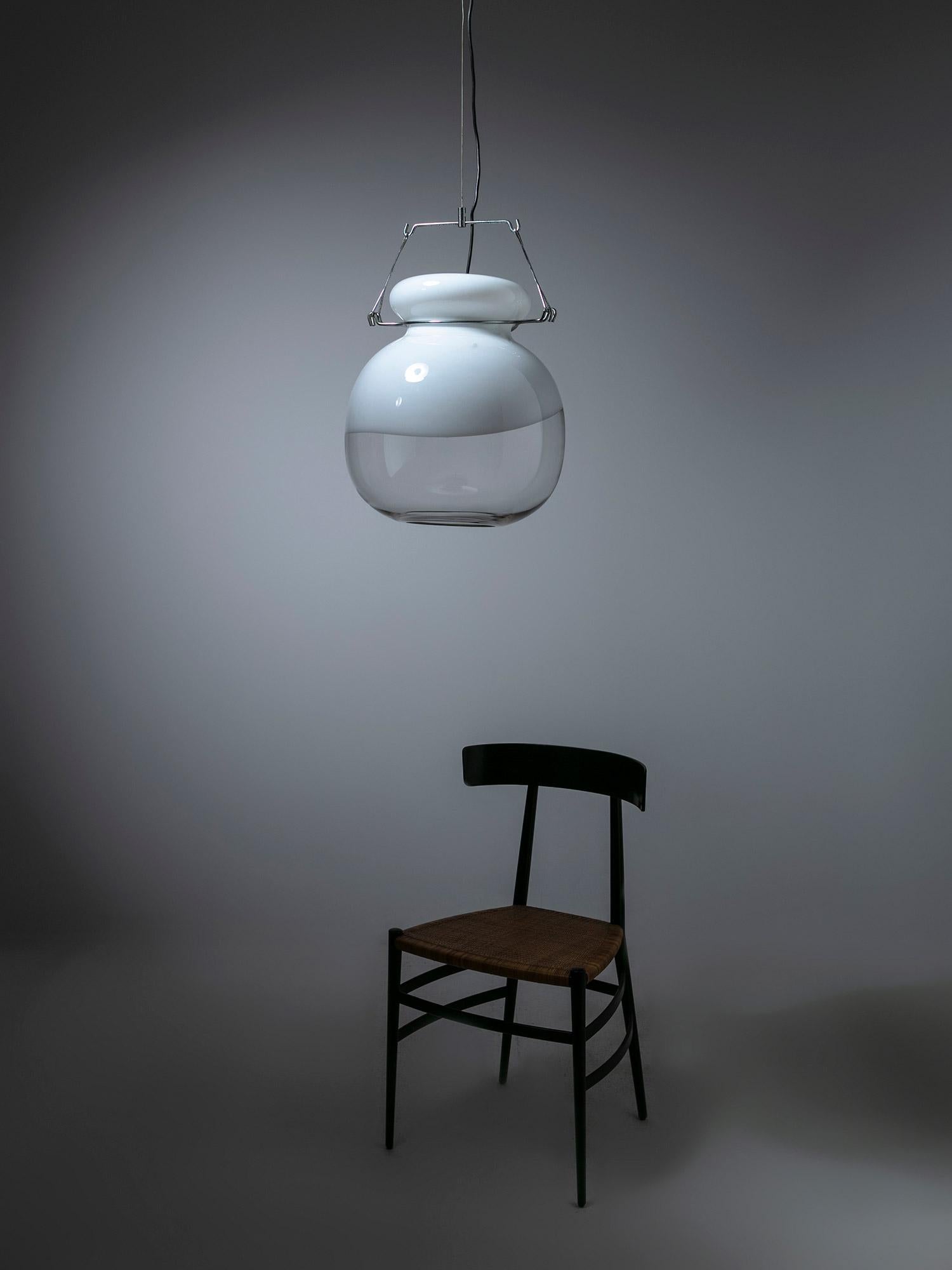 Lampe à suspension ronde en verre de Murano de Toni Zuccheri pour VeArt. Italie, 1970 en vente 4