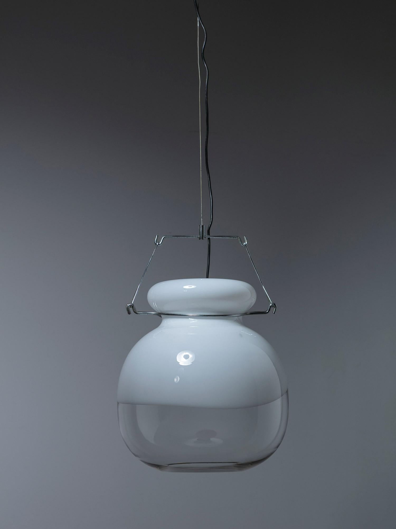 italien Lampe à suspension ronde en verre de Murano de Toni Zuccheri pour VeArt. Italie, 1970 en vente