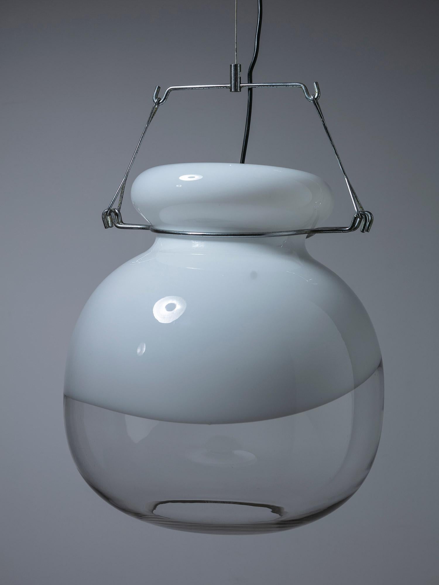 Fin du 20e siècle Lampe à suspension ronde en verre de Murano de Toni Zuccheri pour VeArt. Italie, 1970 en vente