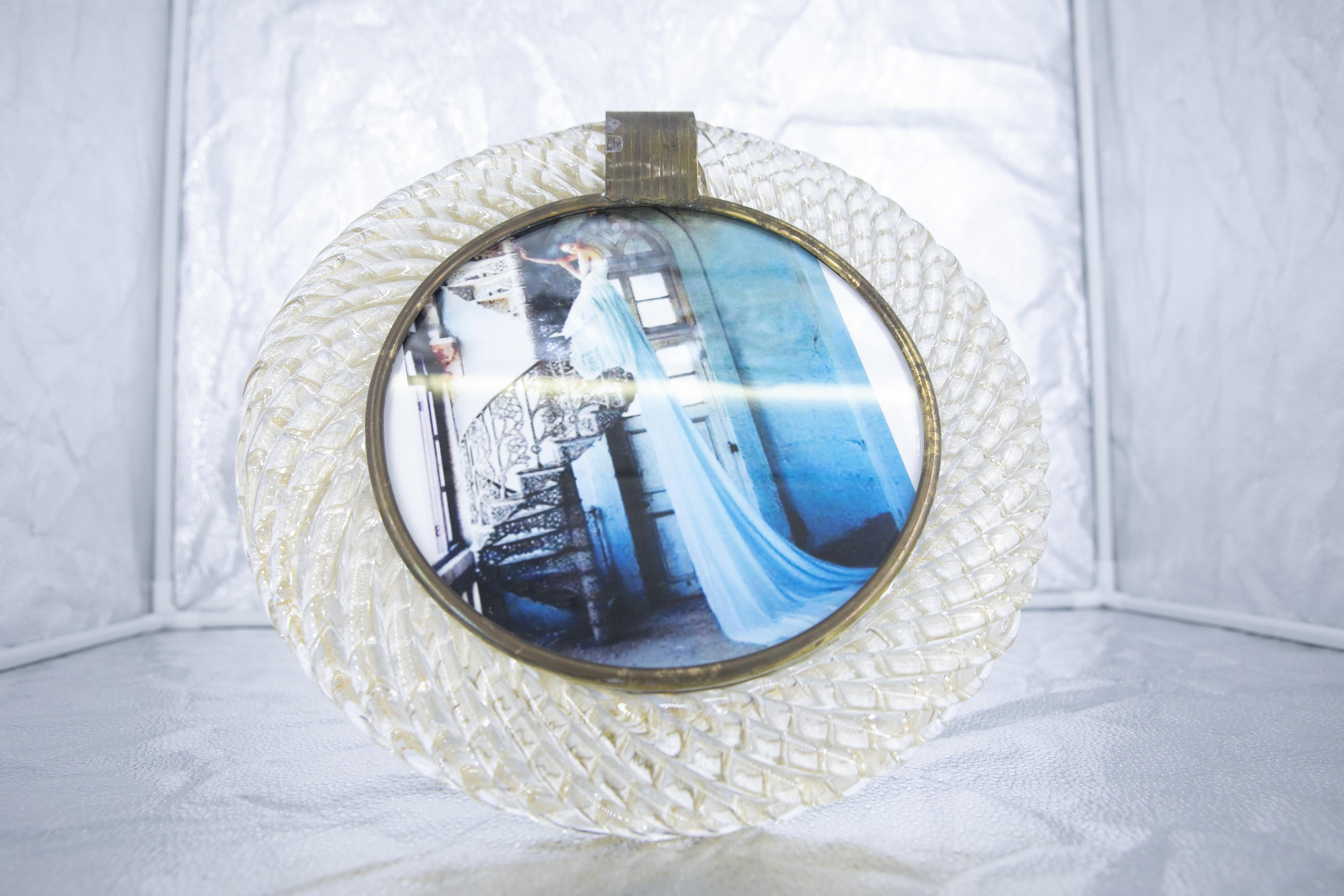 Hand-Crafted Murano Glass Round Picture Frame, Barovier & Toso Furnace, Made in Italy, 1980s