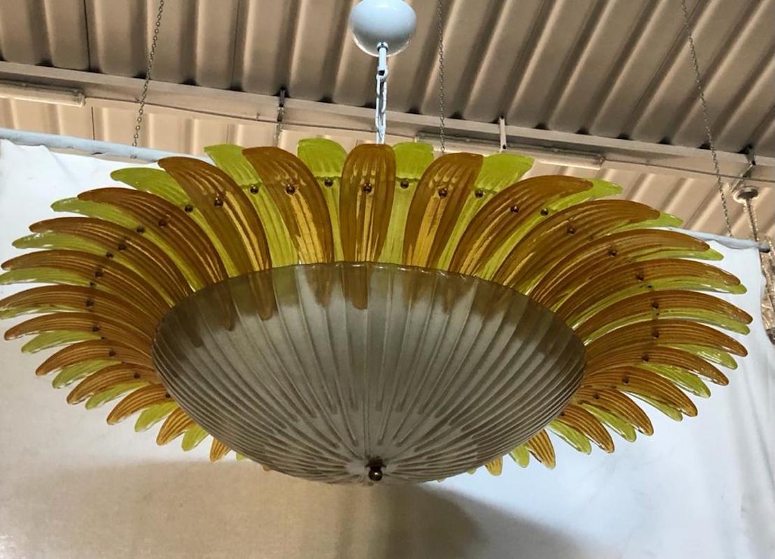 Murano Glass Round Yellow Mid-Century Chandelier, 1980 In Good Condition For Sale In Rome, IT