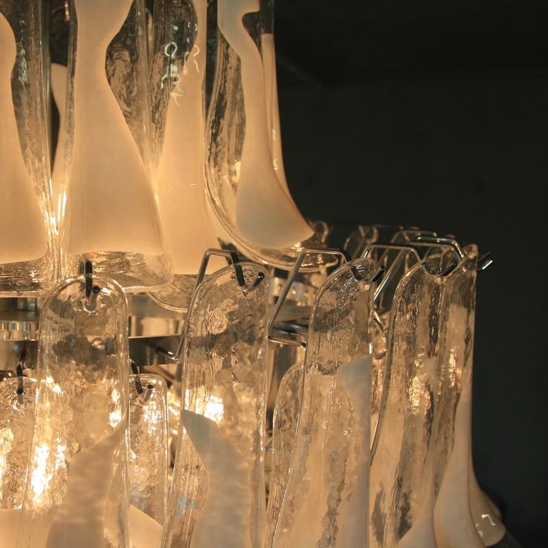 Murano Glass Saddle form Chandelier In Good Condition In Berlin, Berlin