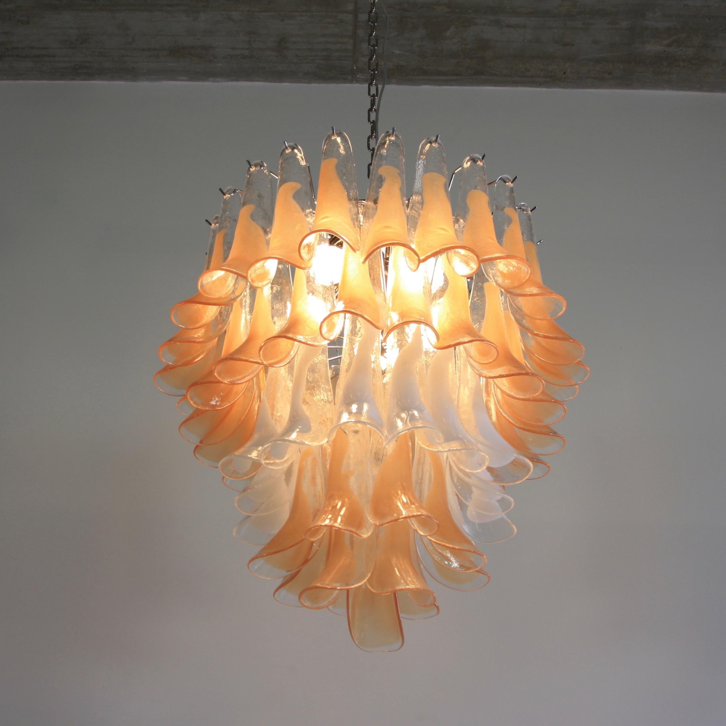 Murano Glass Saddle Form Chandelier 'Peach and White' In Good Condition In Berlin, Berlin