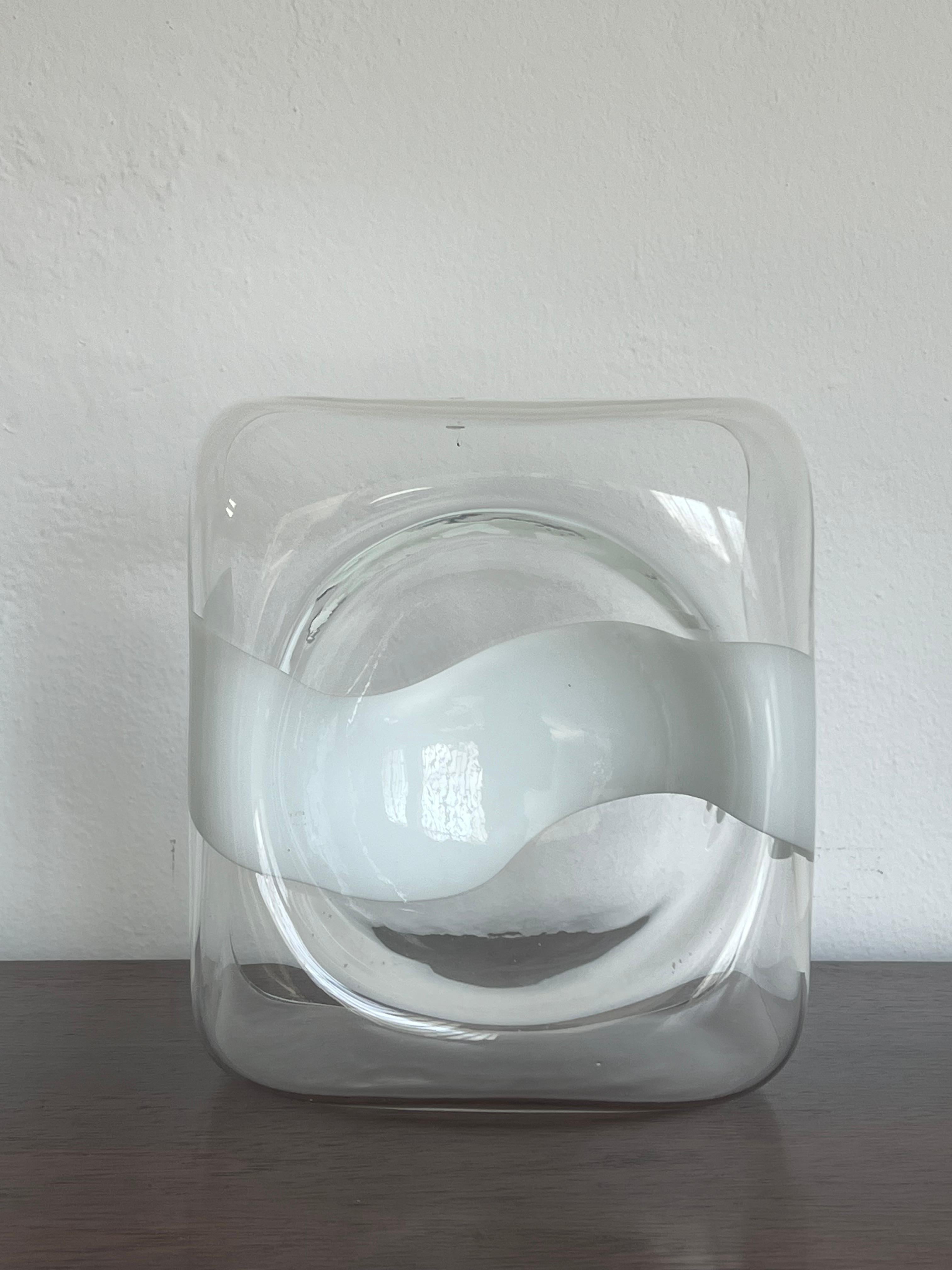 Coupe sculpture en verre Murano par Carlo Nason pour Mazzega Murano 1970 verre clair en vente 6