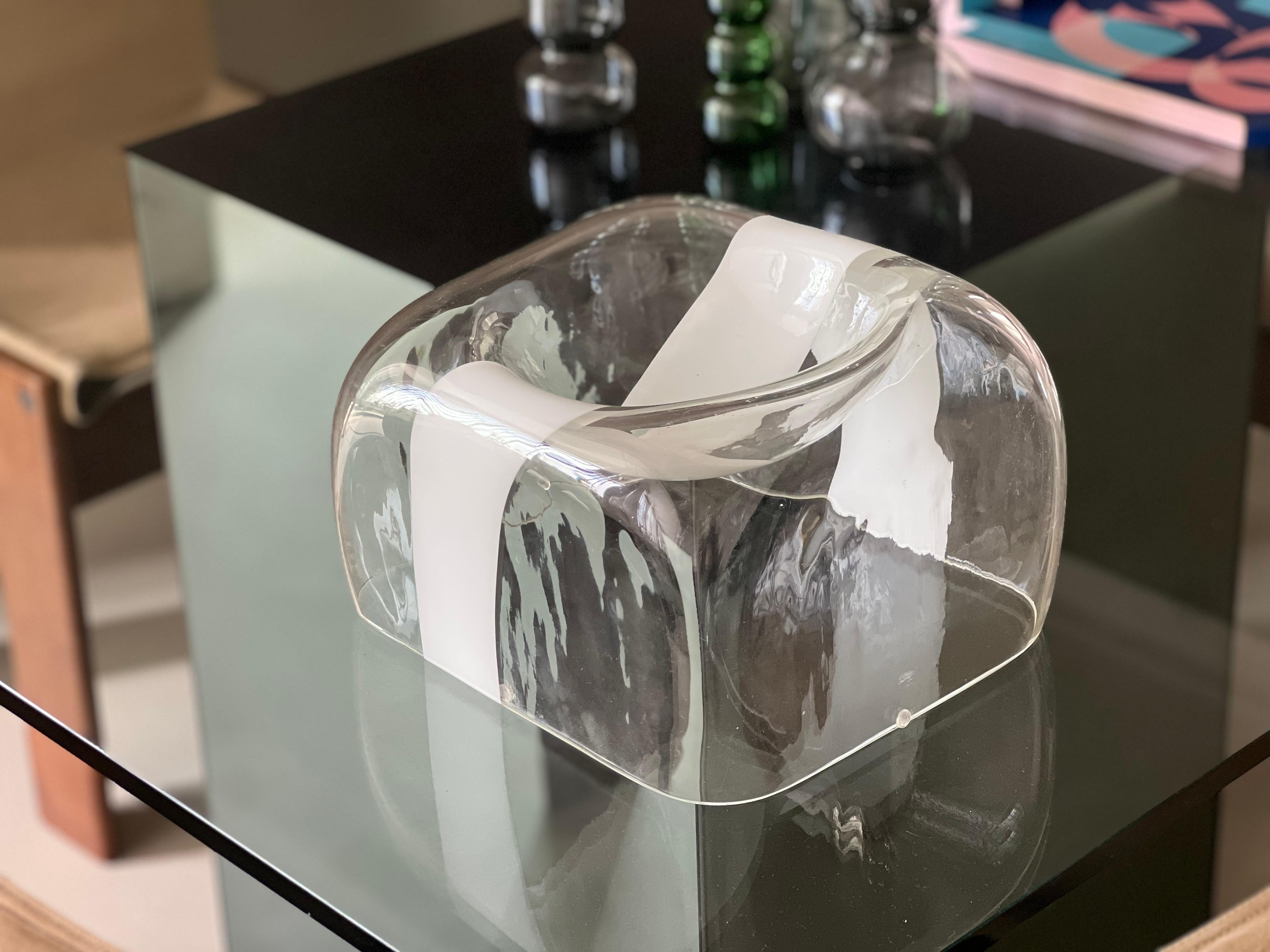 Mid-Century Modern Coupe sculpture en verre Murano par Carlo Nason pour Mazzega Murano 1970 verre clair en vente