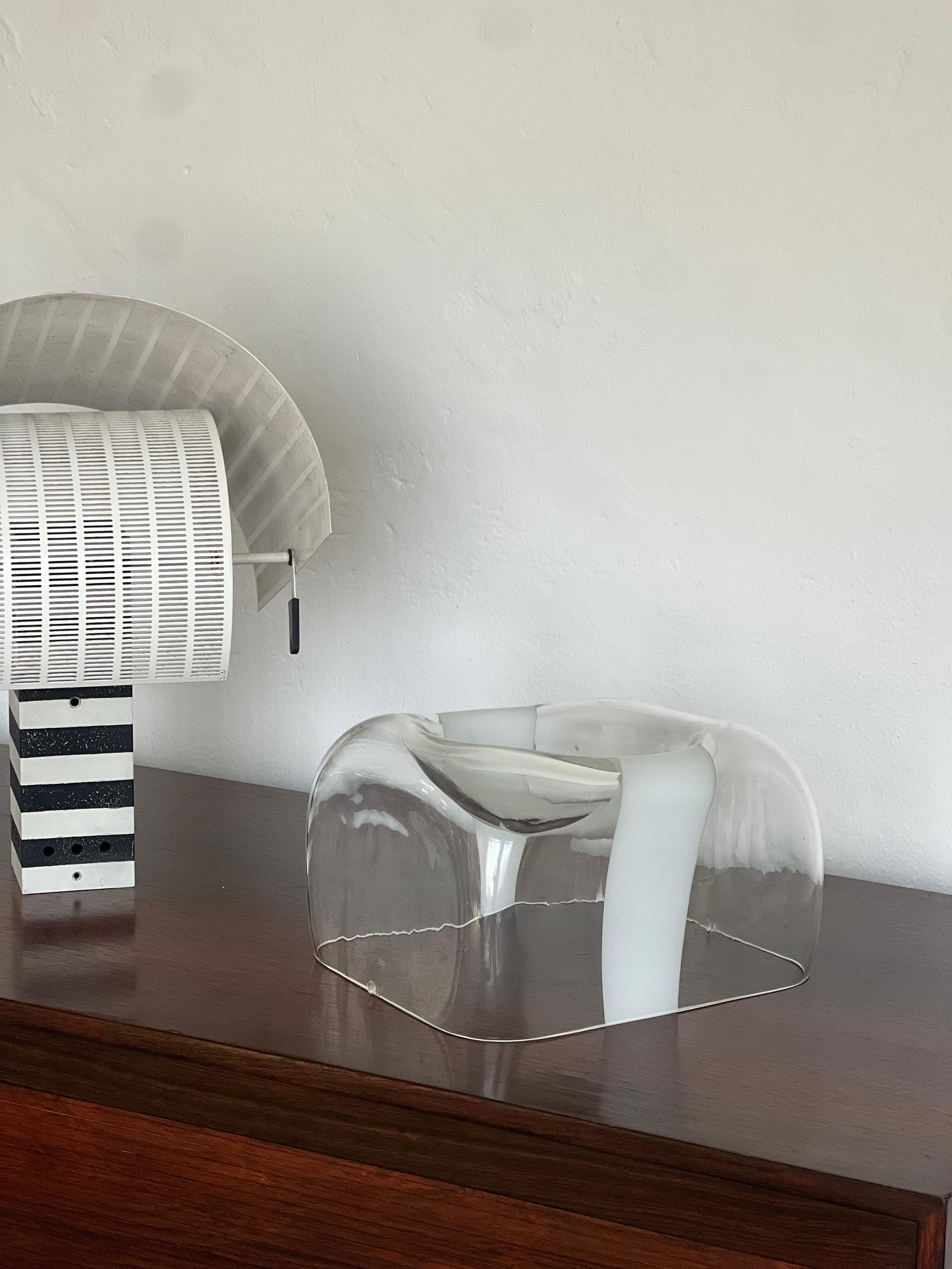 Verre Coupe sculpture en verre Murano par Carlo Nason pour Mazzega Murano 1970 verre clair en vente