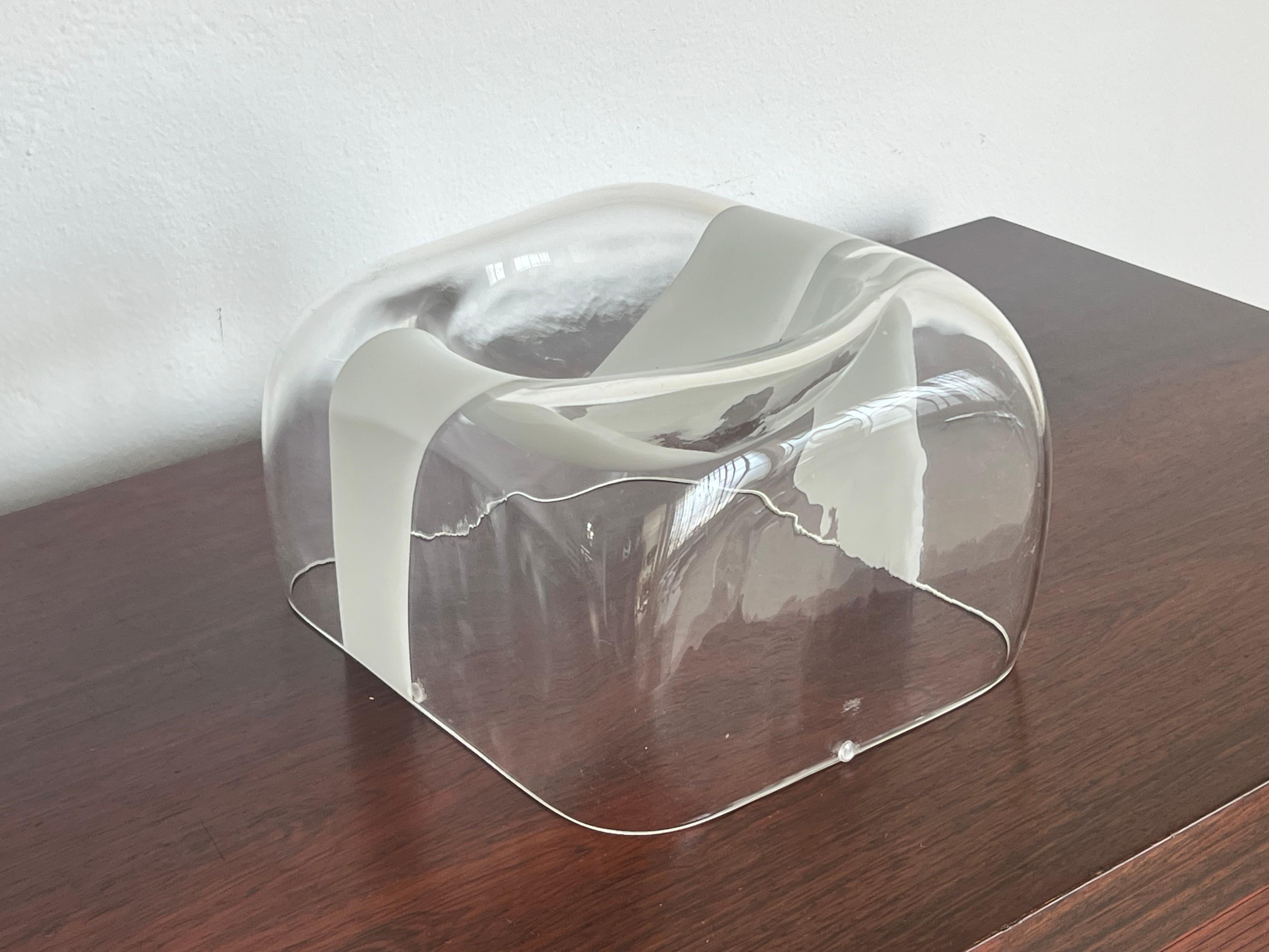 Coupe sculpture en verre Murano par Carlo Nason pour Mazzega Murano 1970 verre clair en vente 2