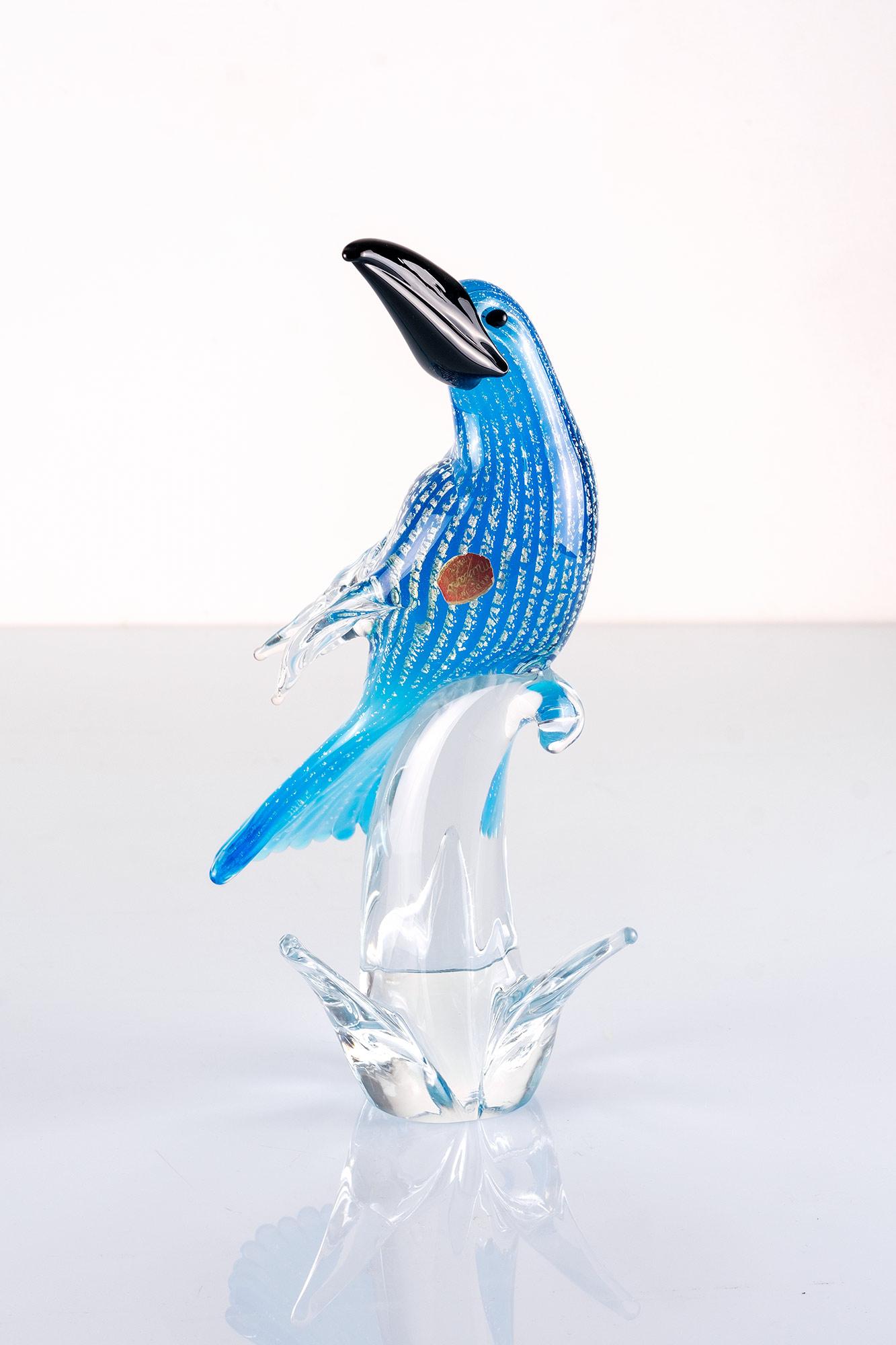 Splendid Murano glass sculpture of a bird by Formia, Murano. 
Silver avventurine and crystal glass. 
Etched signature and original label. 
In perfect condition.