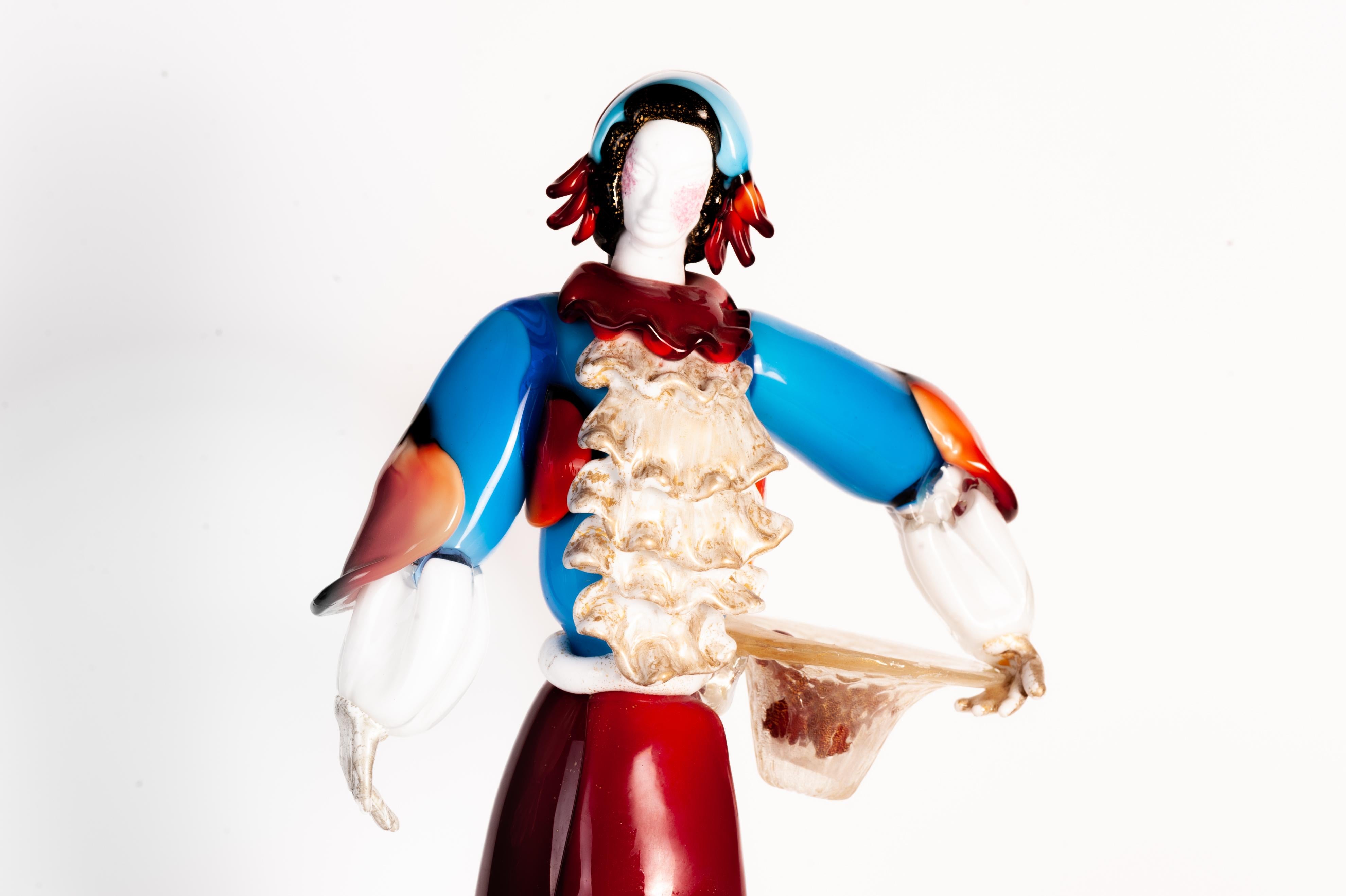 Murano Glass Sculpture of Woman in Traditional Dresses, 1980s In Good Condition For Sale In Roma, IT