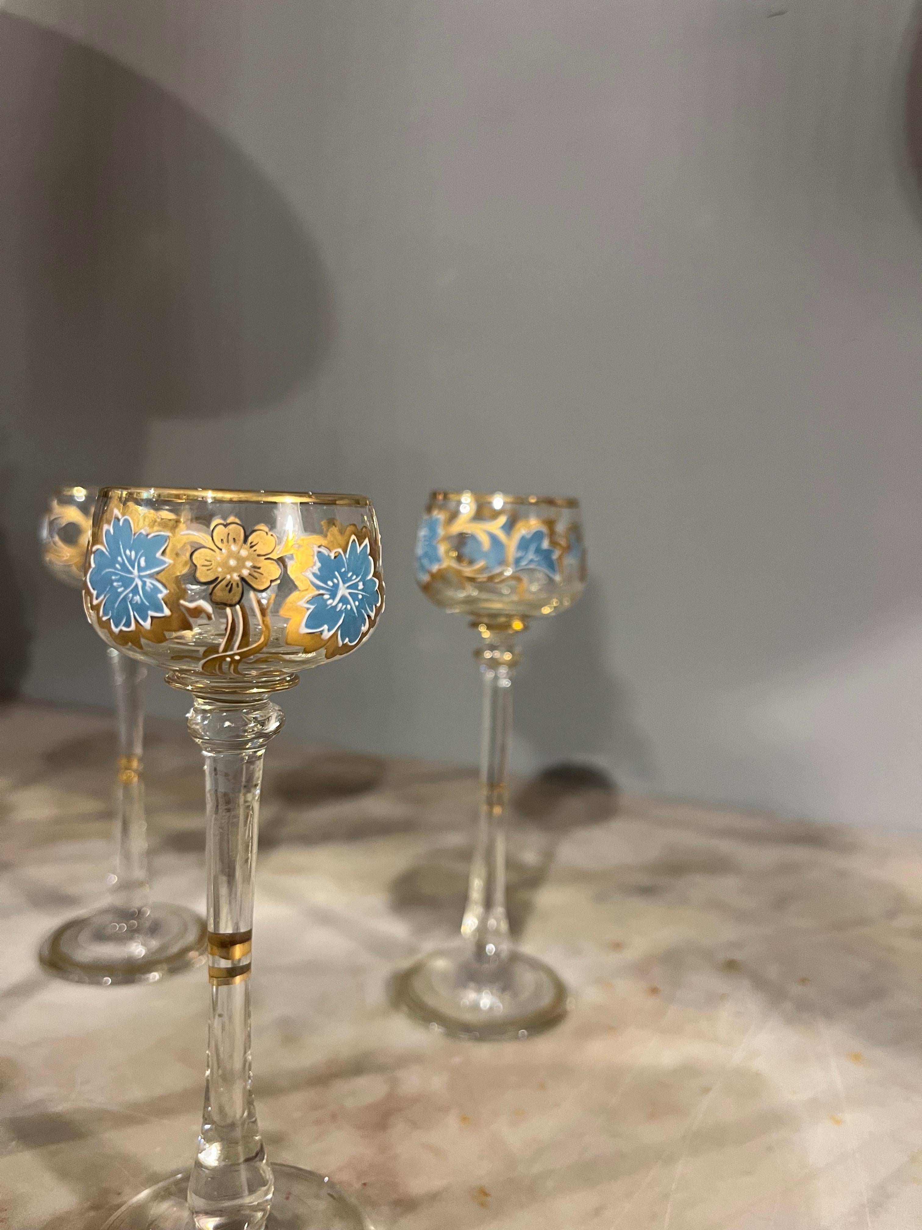 Service en verre de Murano, élégance vénitienne avec finitions en or et fleurs de Sma en vente 7