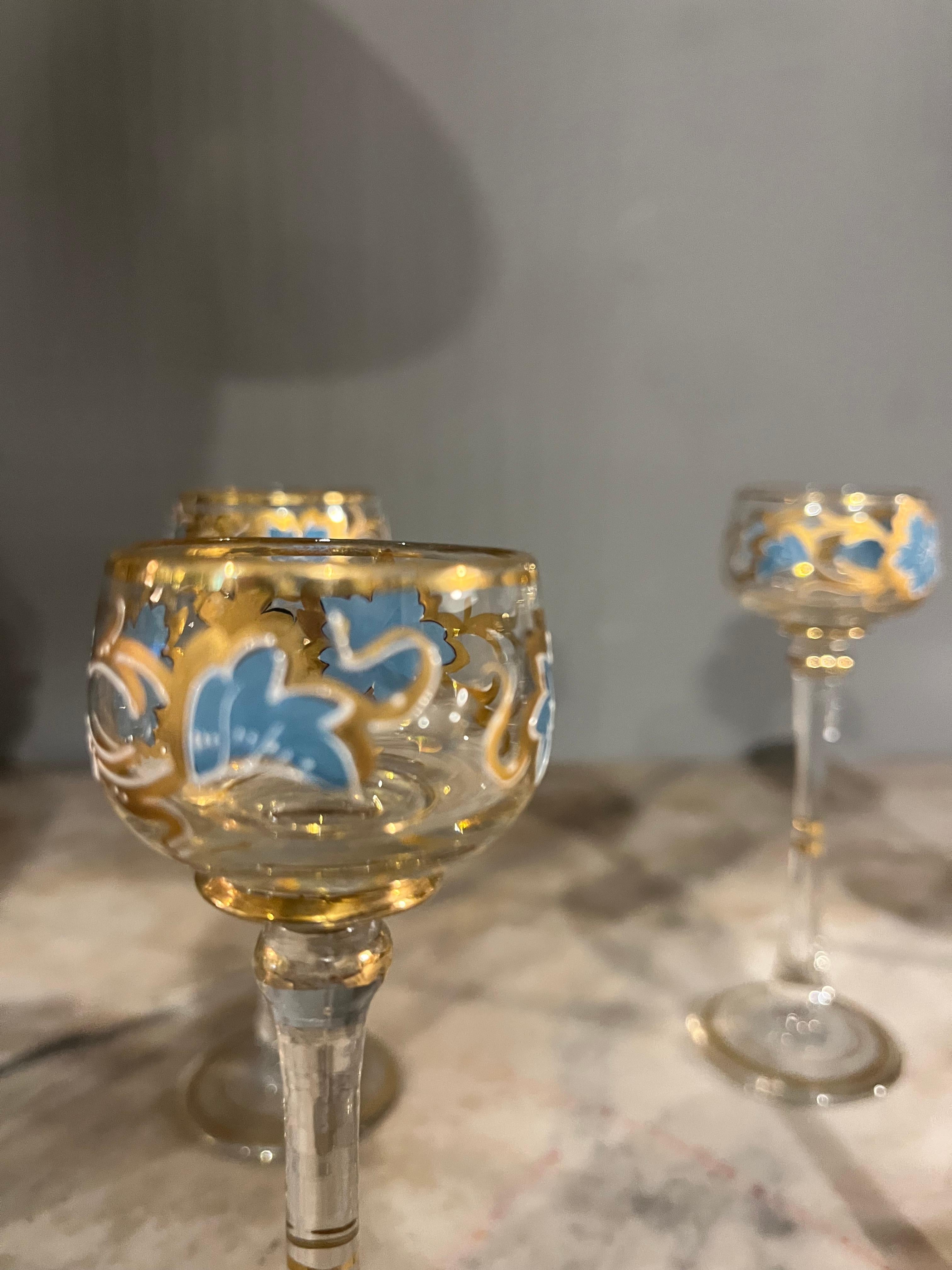 Service en verre de Murano, élégance vénitienne avec finitions en or et fleurs de Sma en vente 3
