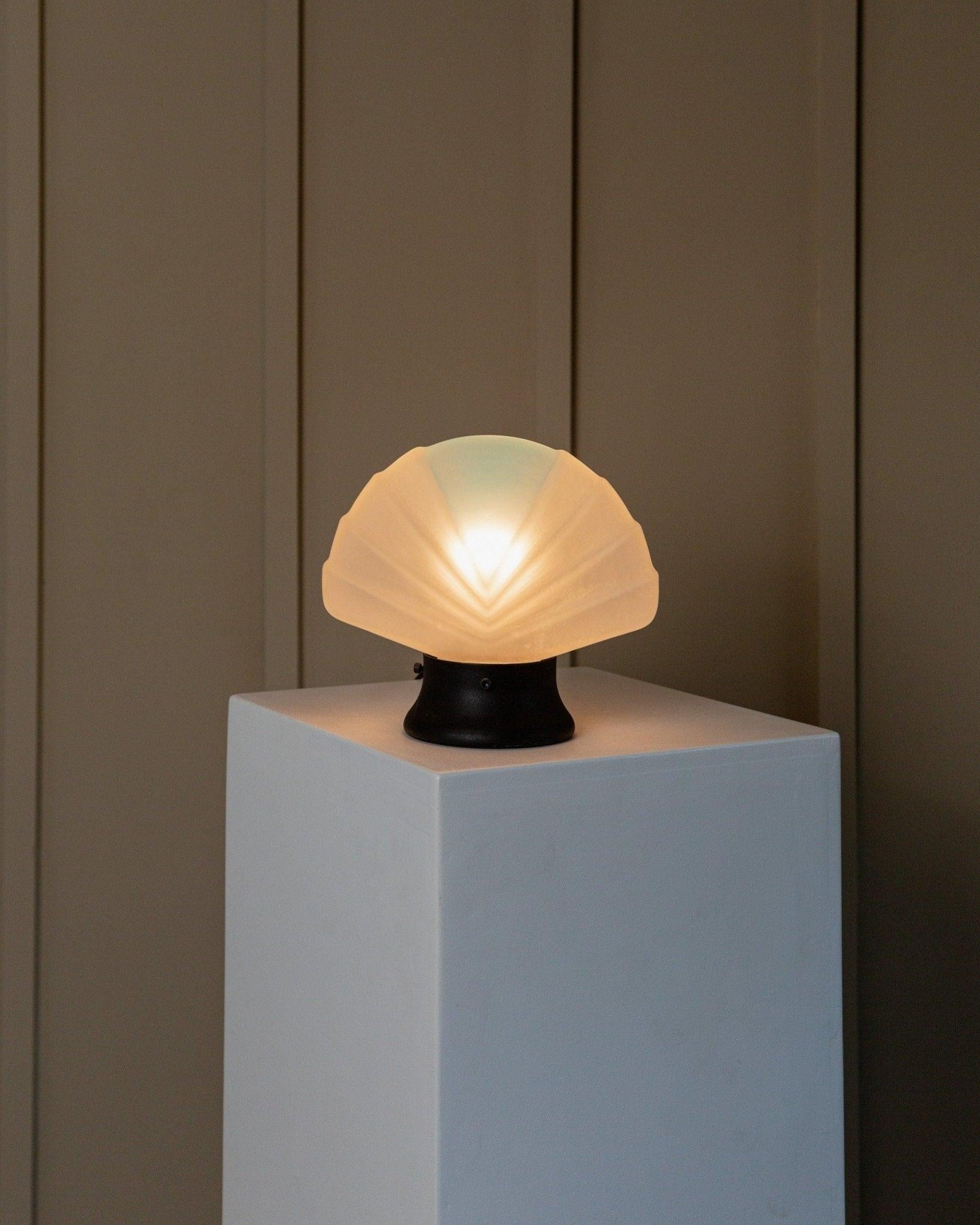 Lámparas de concha de cristal de Murano, Italia, años 80 Era espacial en venta