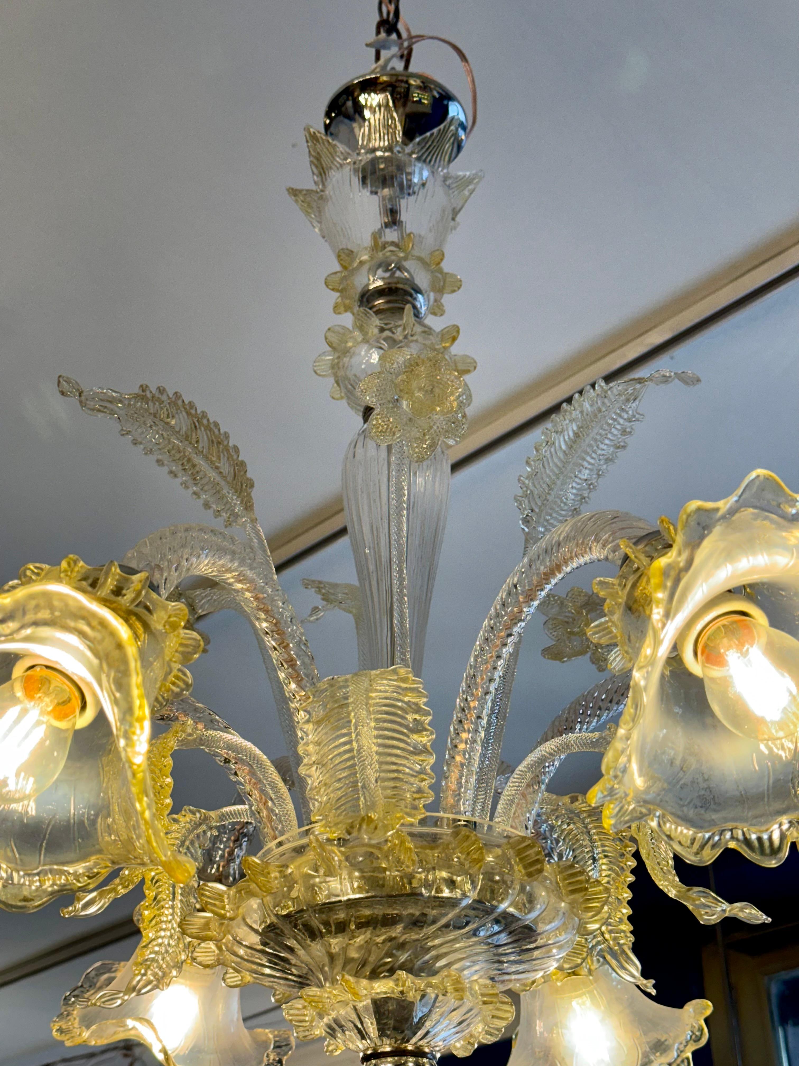 Murano Glass Six-Arms Yellow and White Chandelier, 1960 For Sale 1