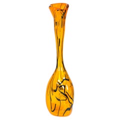 Jarrón «Solifleur» de cristal de Murano en naranja y negro, de Giovanni Dalla Fina, década de los 90