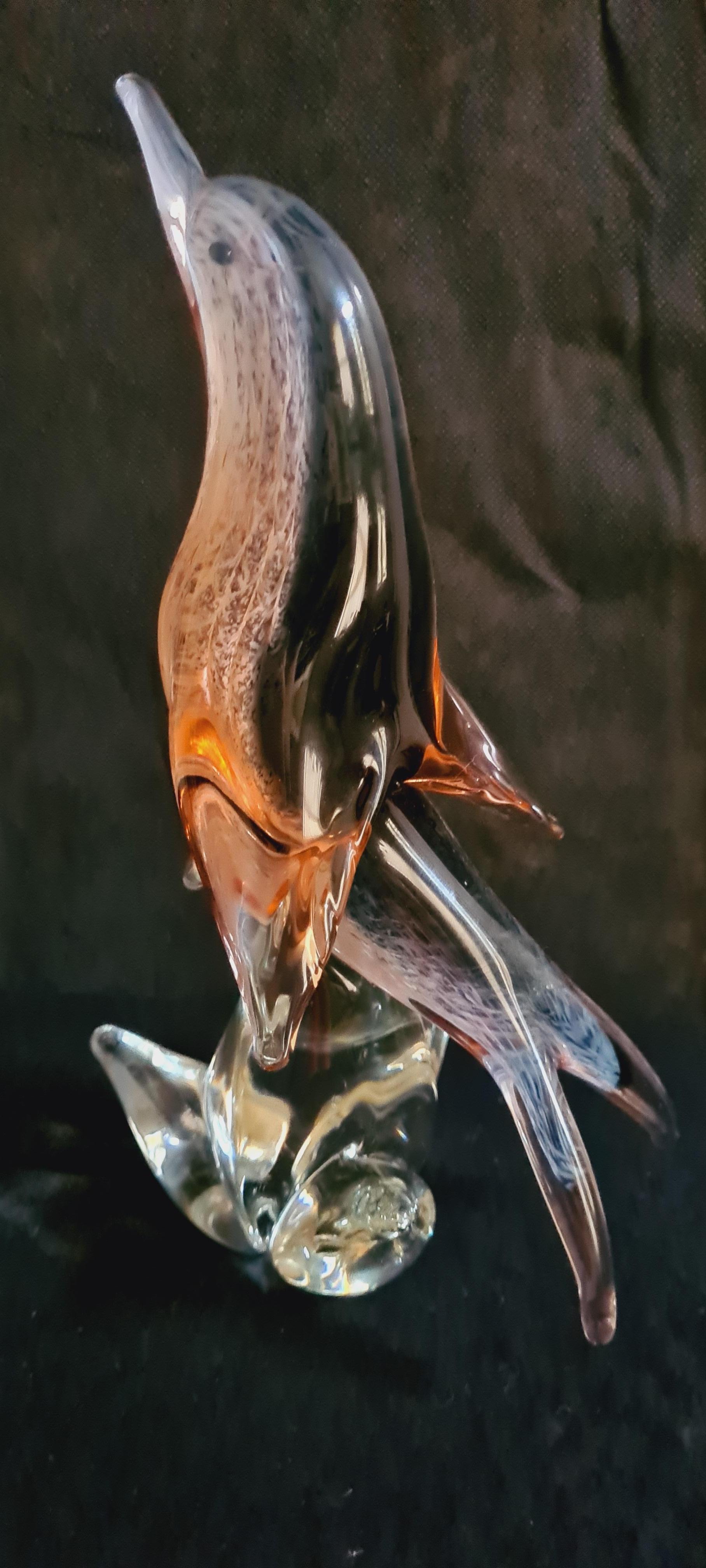 Beautiful Murano glass multi-coloured sommerso bird signed by the artist Sandro Frattin, years 1960-1970. In excellent condition.