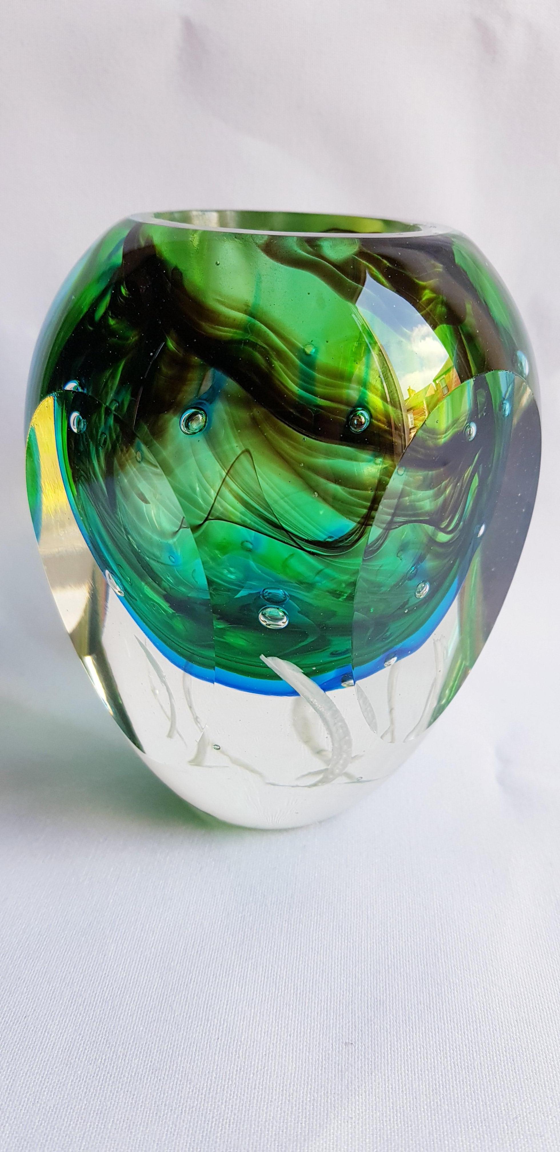 Art Deco Murano Glass Somerso Faceted with Controlled Bubbles Vase For Sale