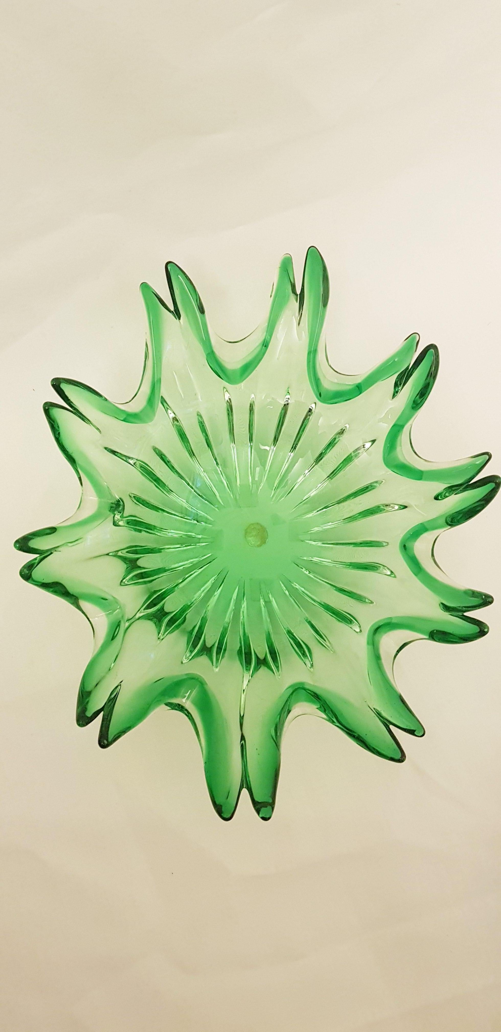 Beautiful vitange murano glass somerso star centerpiece green, greenish and clear labelled by Archimede Seguso years 1960-70 brilliant condition.