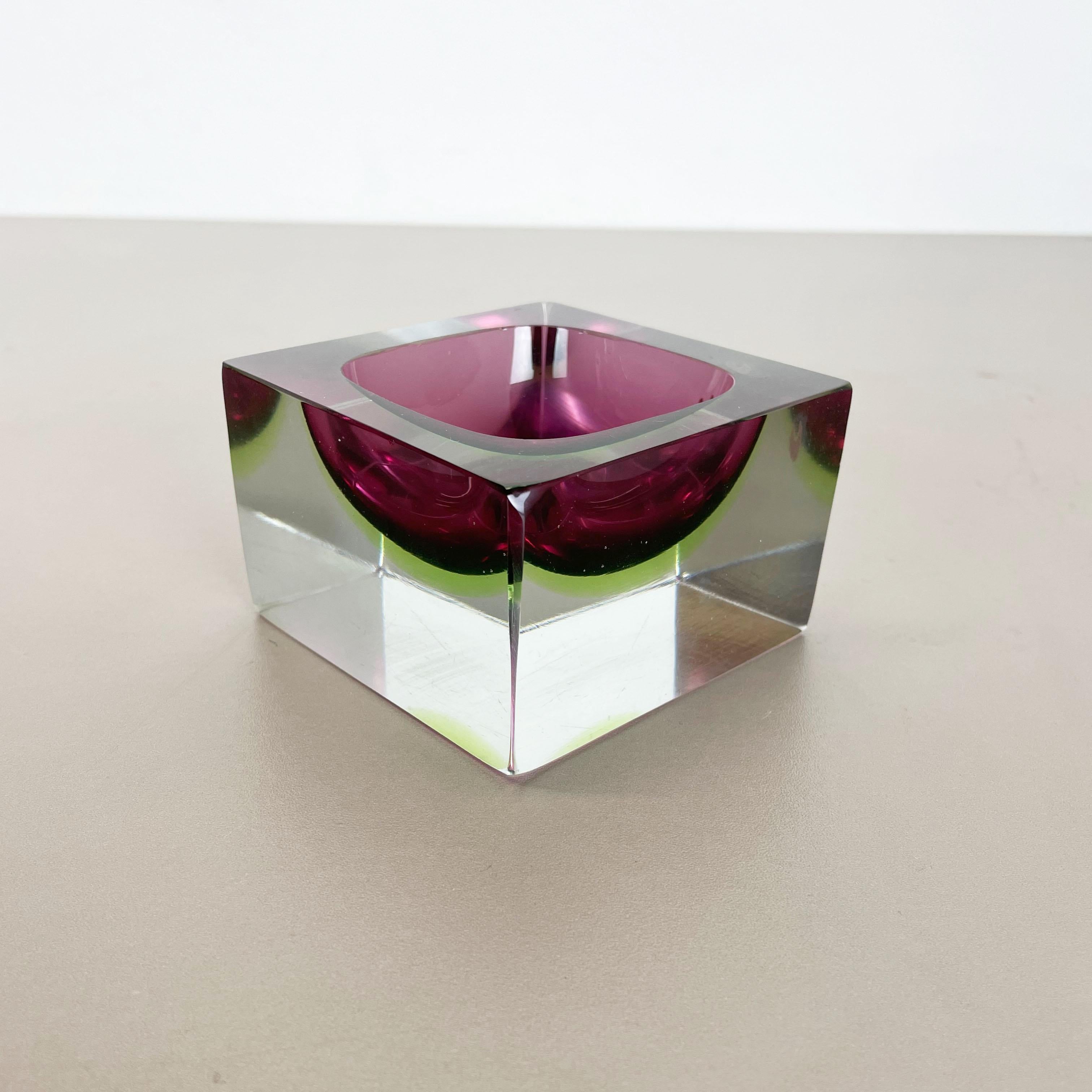 Mid-Century Modern Murano Glass Sommerso Block 1, 1kg Cube Ashtray Element Flavio Poli, Italy, 1970s