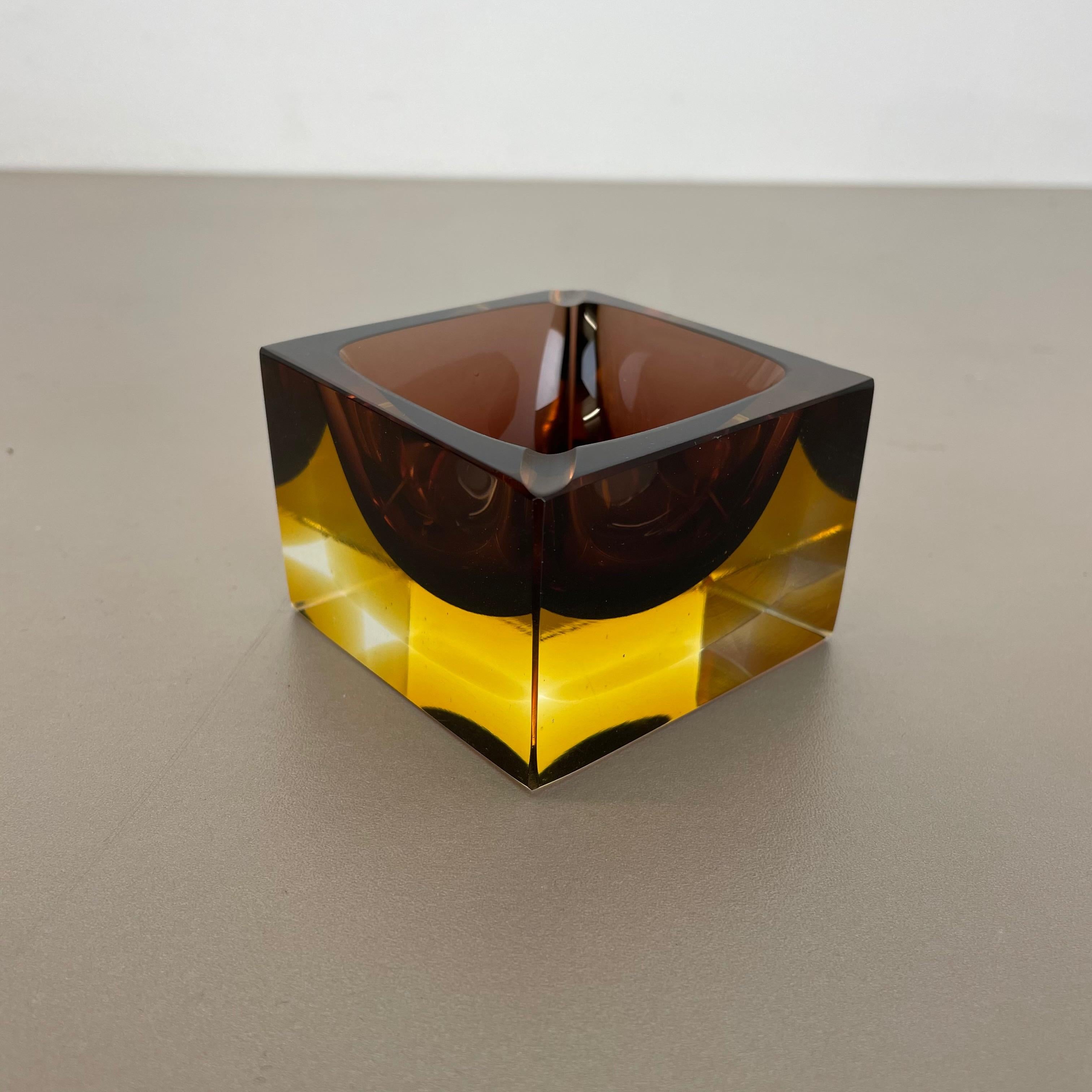 Murano Glass Sommerso Block Cube Ashtray Element Flavio Poli, Italy, 1970s 1