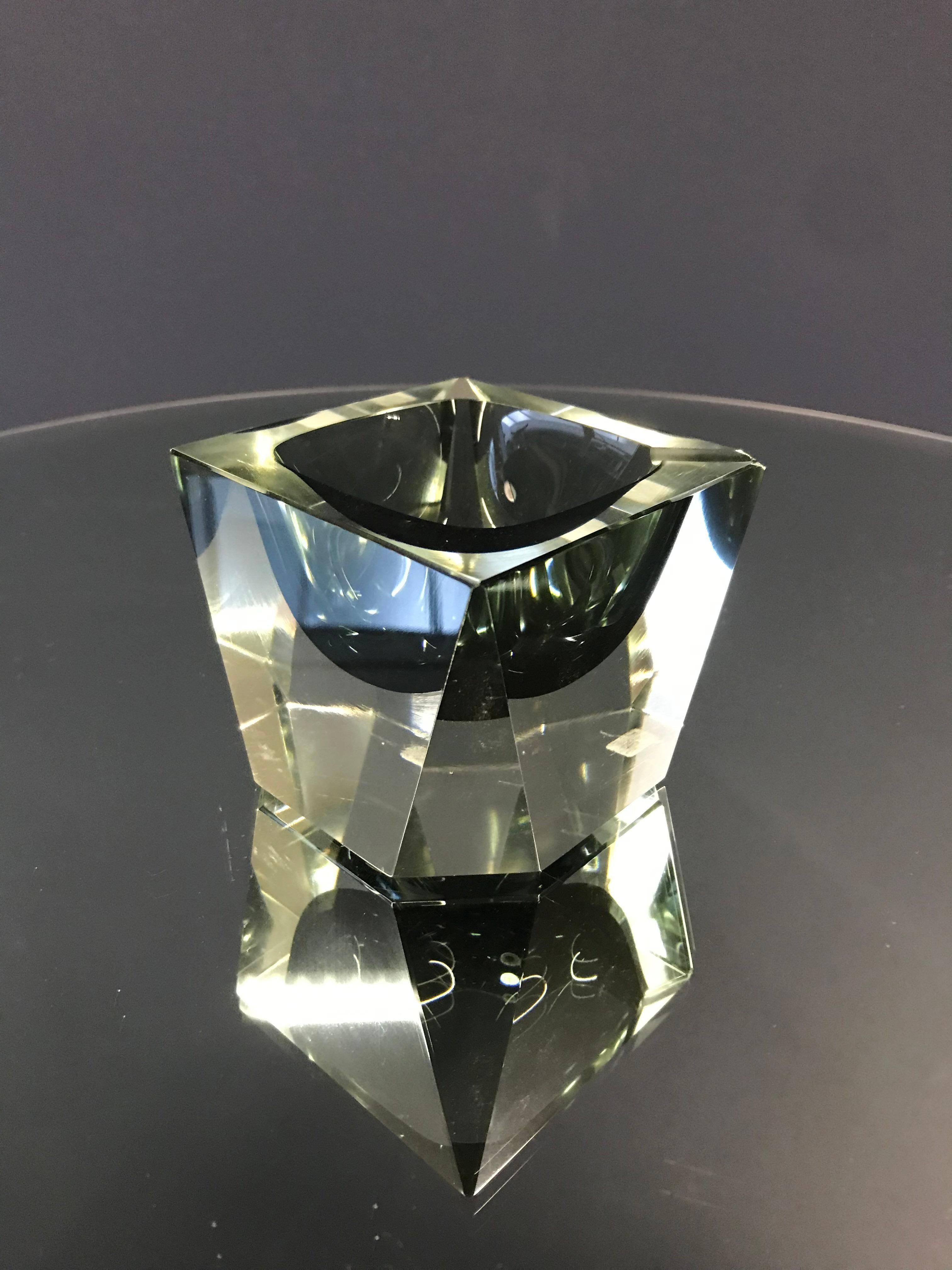Elemento Cenicero Cubo 