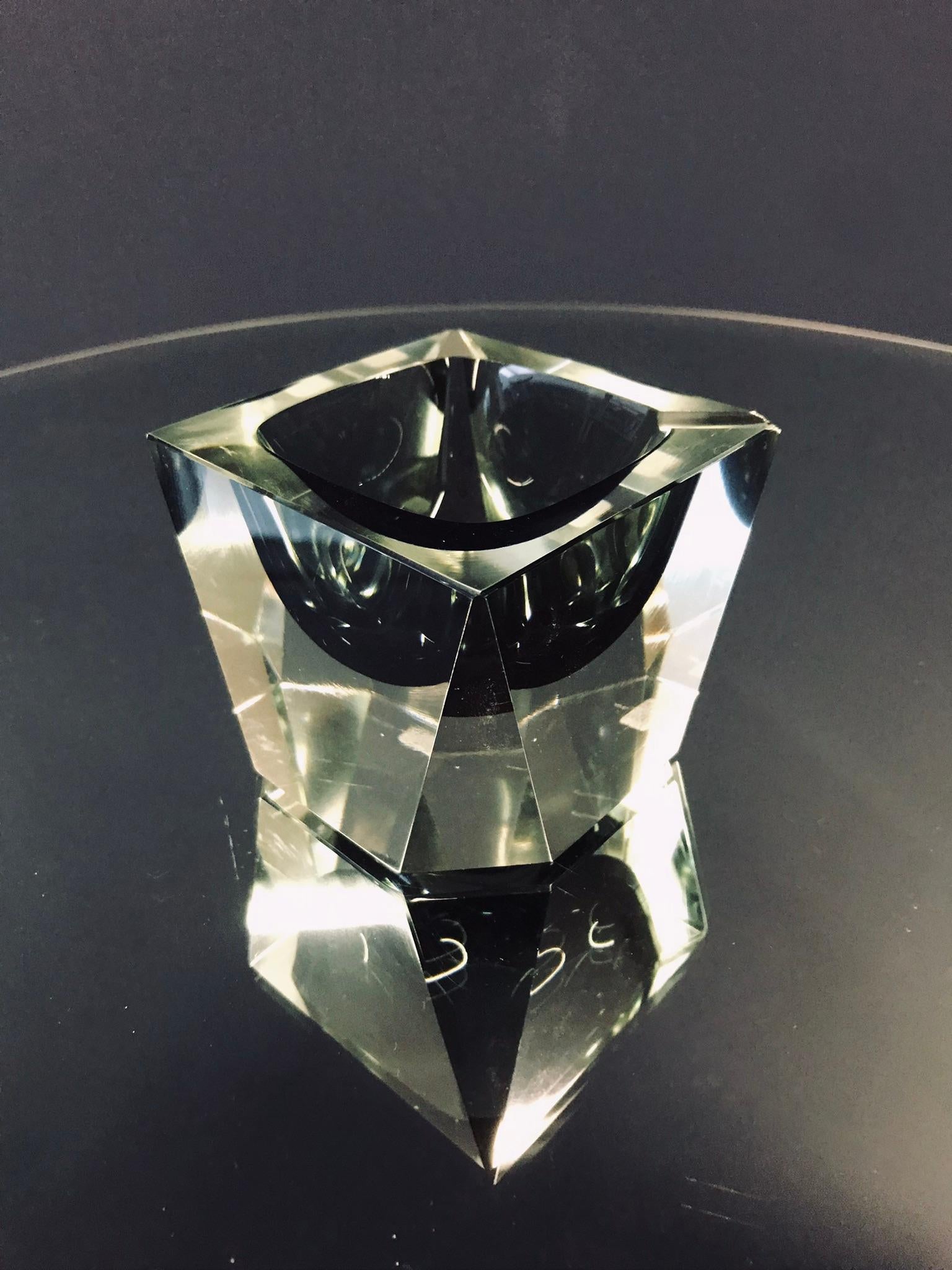 Elemento Cenicero Cubo 