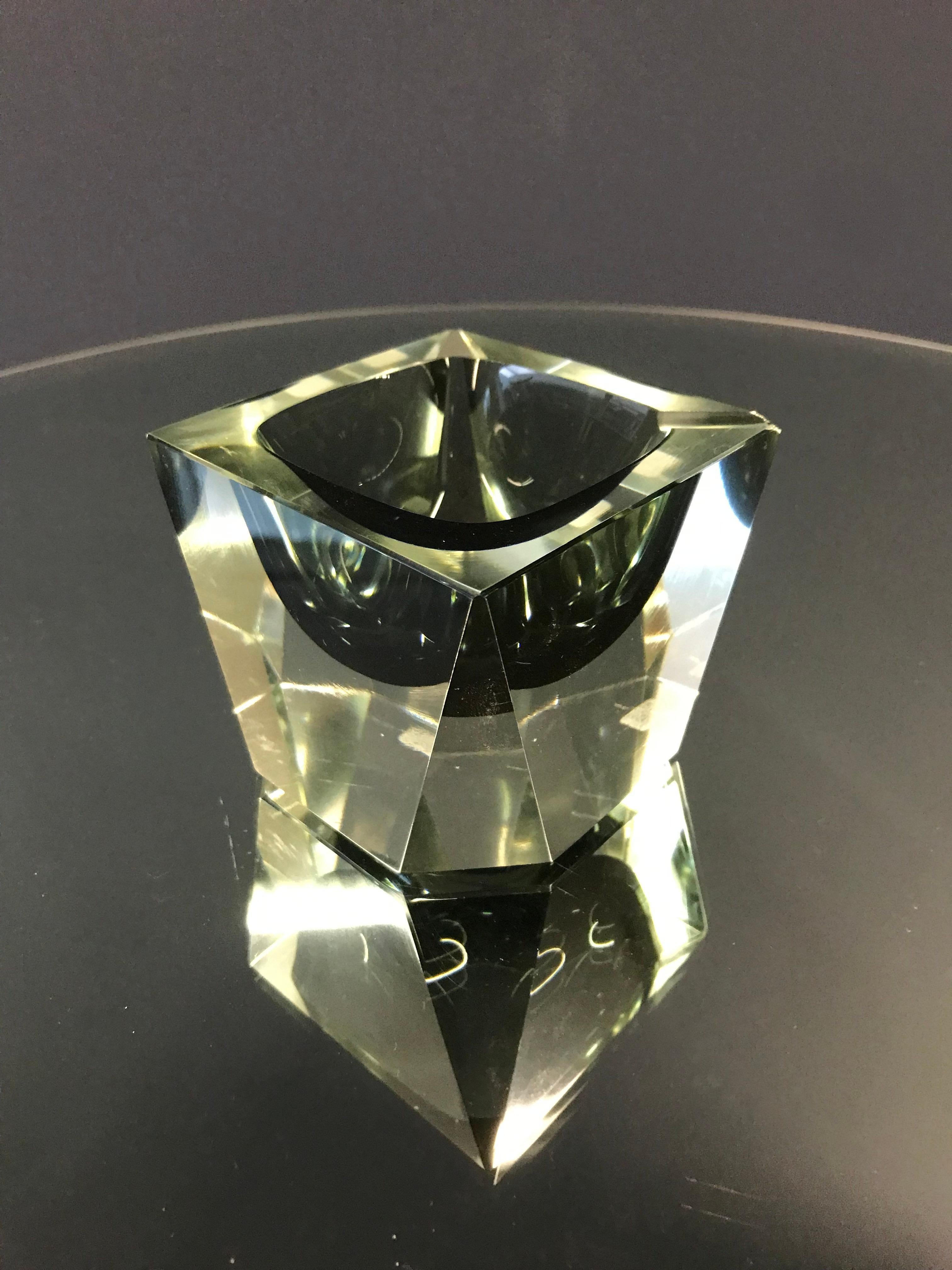 Elemento Cenicero Cubo 