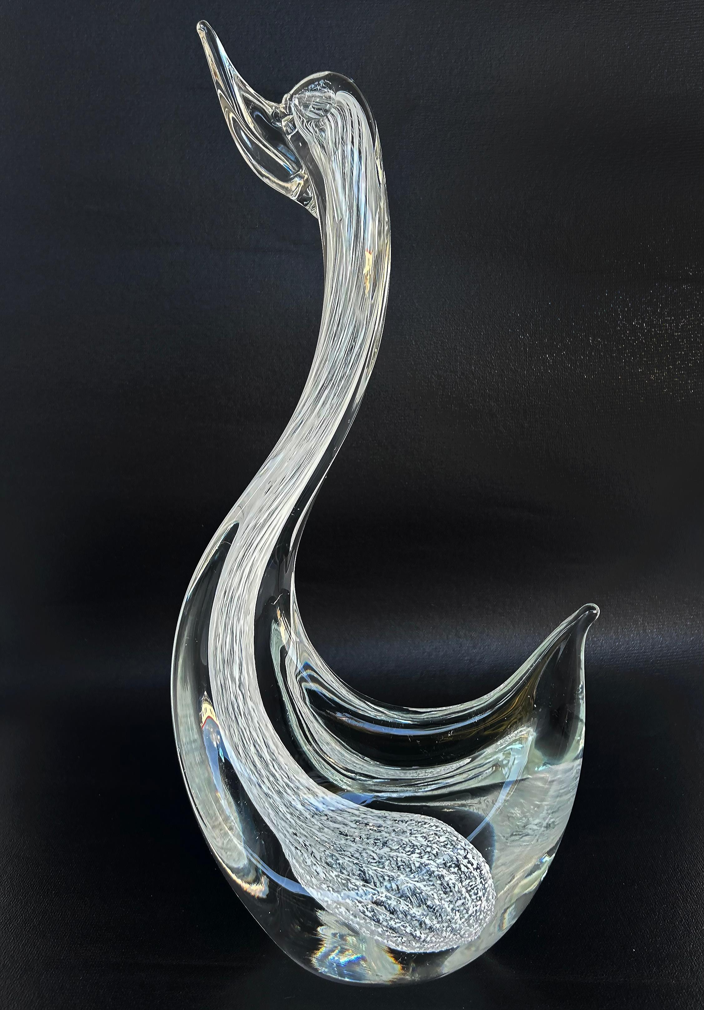 XX secolo Cigno in vetro soffiato di Murano Glass Sommerso di Elio Raffaeli, firmato sul lato inferiore
