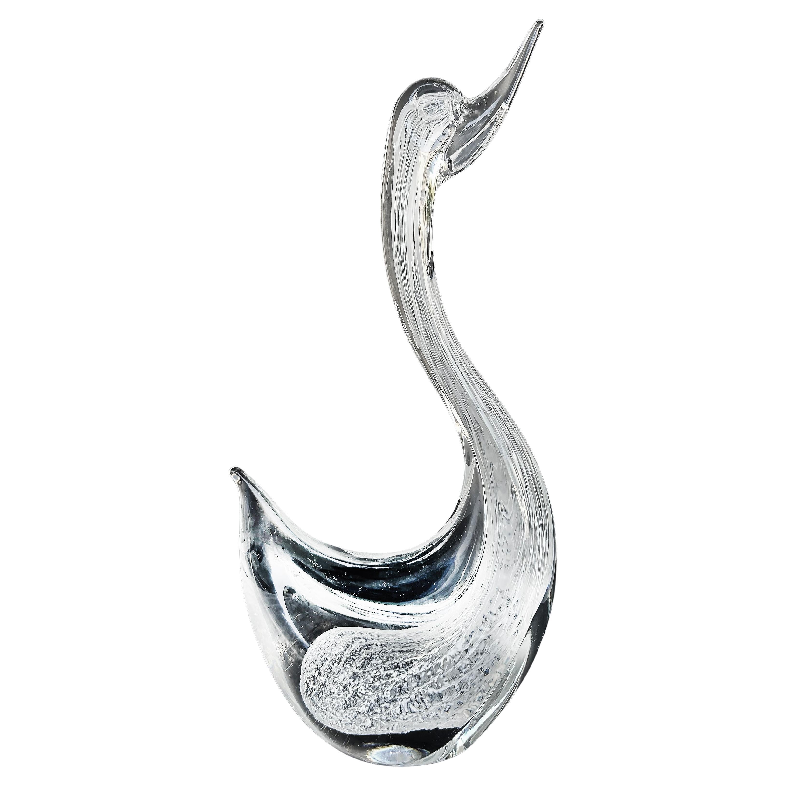 Swan en verre soufflé de Murano Glass Sommerso par Elio Raffaeli, signé en dessous