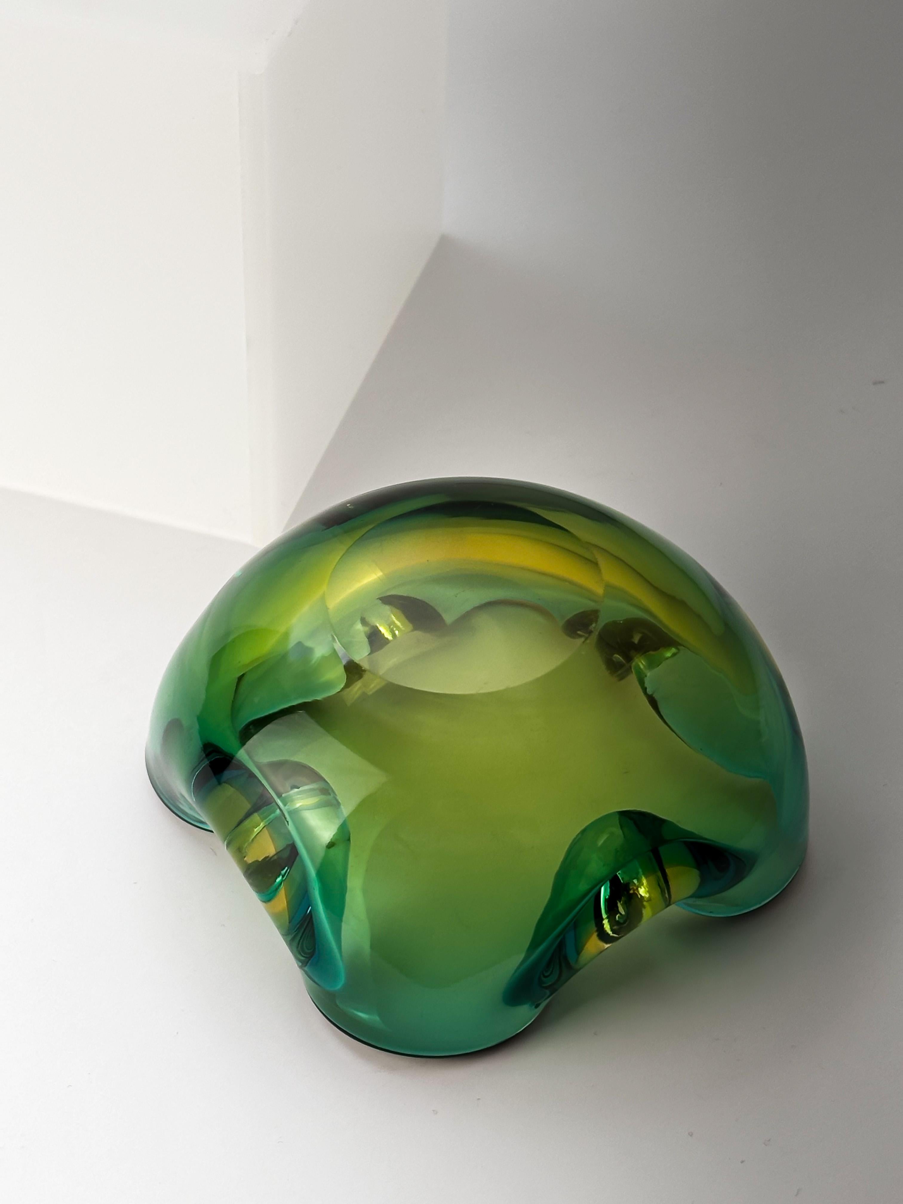 Italian Murano Glass Sommerso Bowl Green Amber Barbini attributed c.1960s Italy For Sale