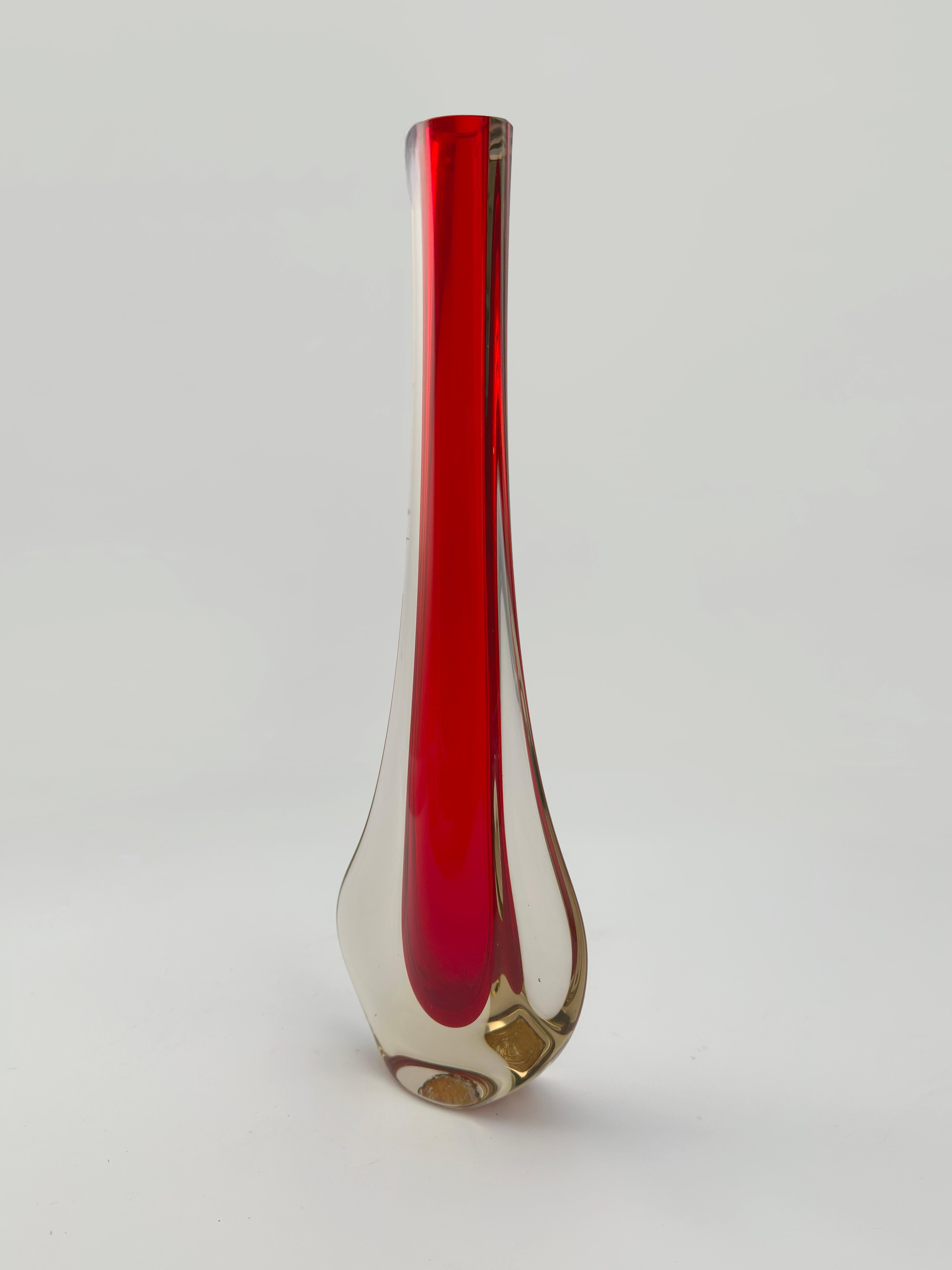 Mid-Century moderno Vaso a gemma Sommerso in vetro di Murano di Galliano Ferro, anni '50 circa, Italia in vendita