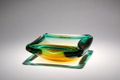 Cendrier carré en verre Murano Glass Sommerso, s'illumine aux UV