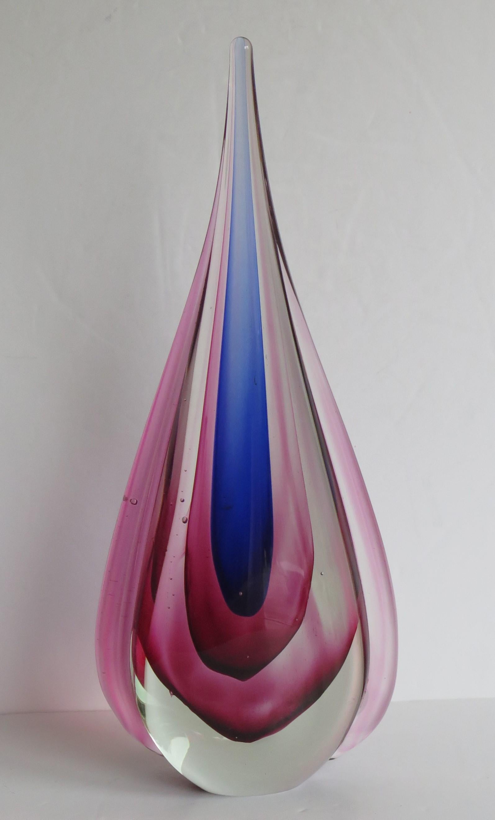 Tall Murano Glass Sommerso Teardrop Sculpture by Flavio Poli, Italy, circa 1950s In Good Condition For Sale In Lincoln, Lincolnshire