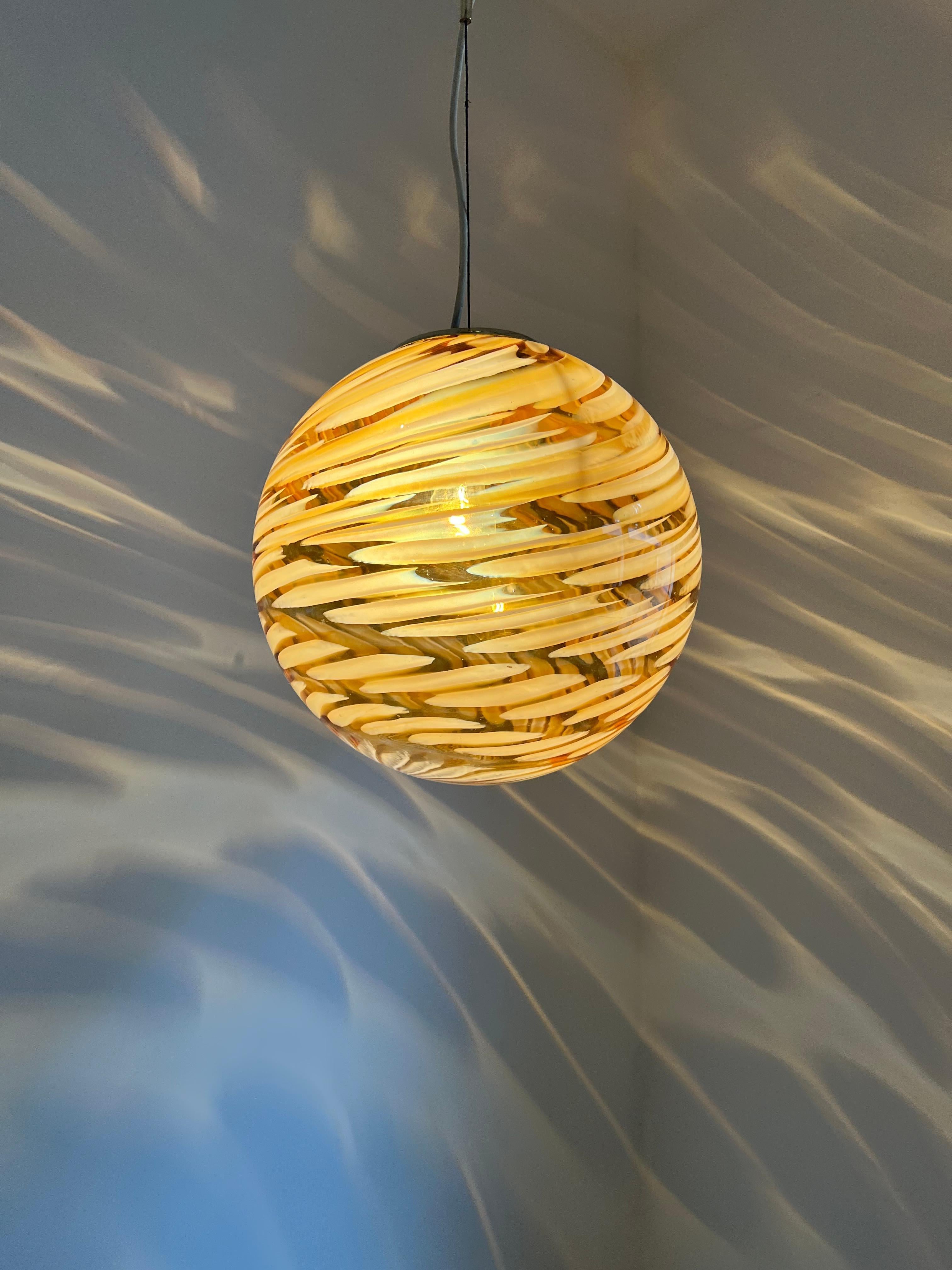 Murano Glass Sphere chandelier Attr to Venini, ca. 1970 For Sale 8