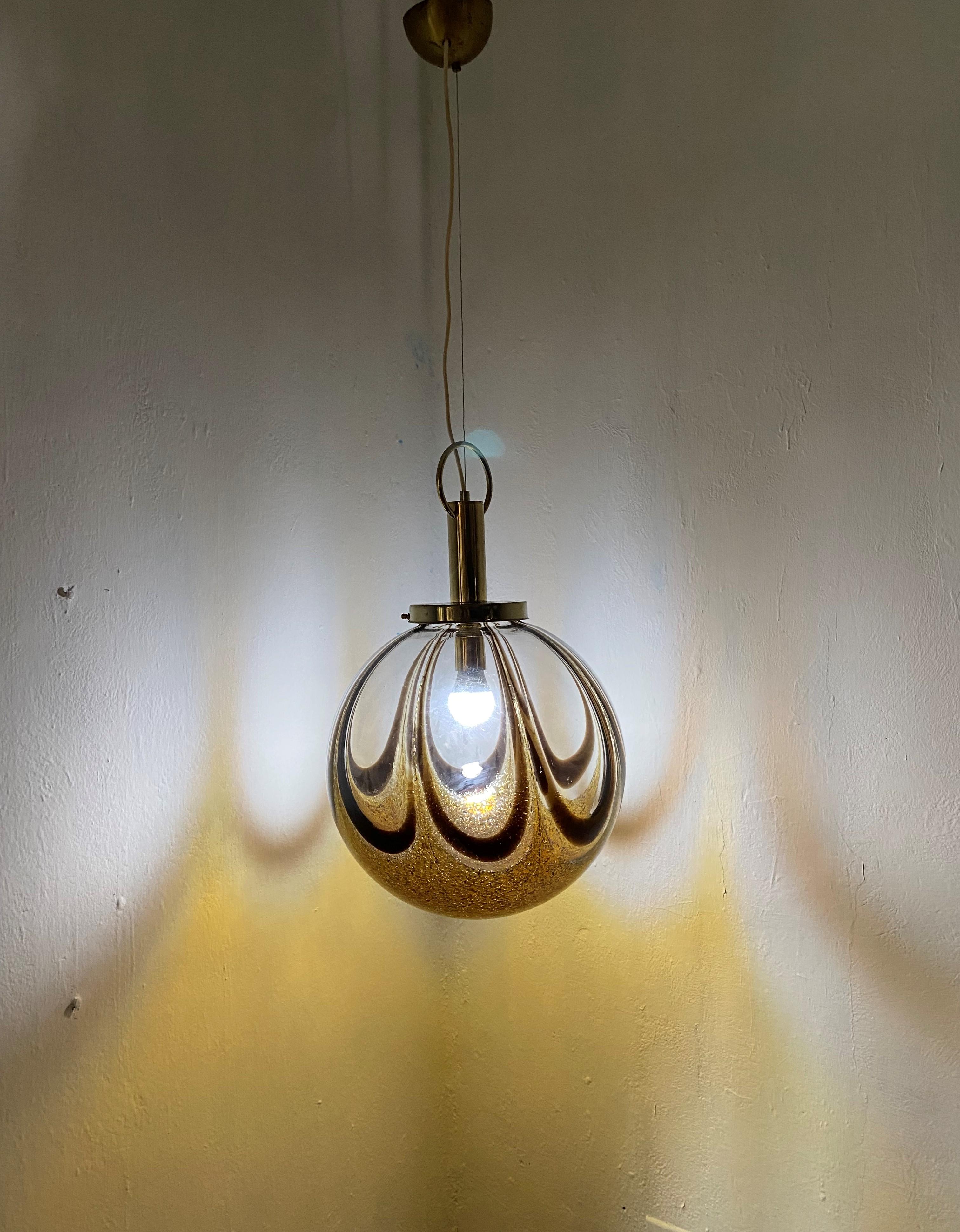 20ième siècle Lustre à sphères en verre de Murano dans le style de Mazzega, vers 1970 en vente