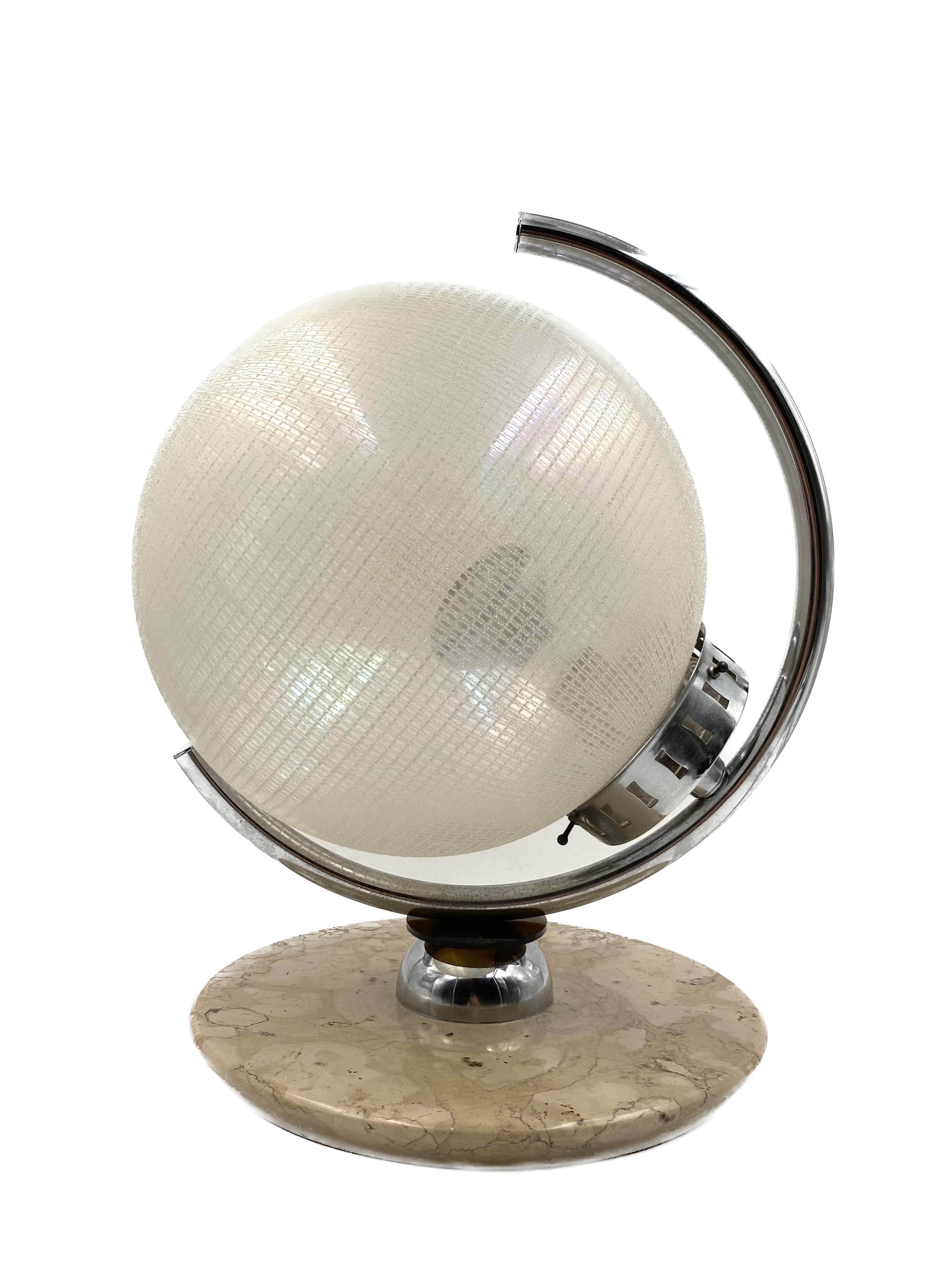 Kugelförmige Tischlampe aus Murano-Glas, Mazzega Italien 1970er im Angebot 3