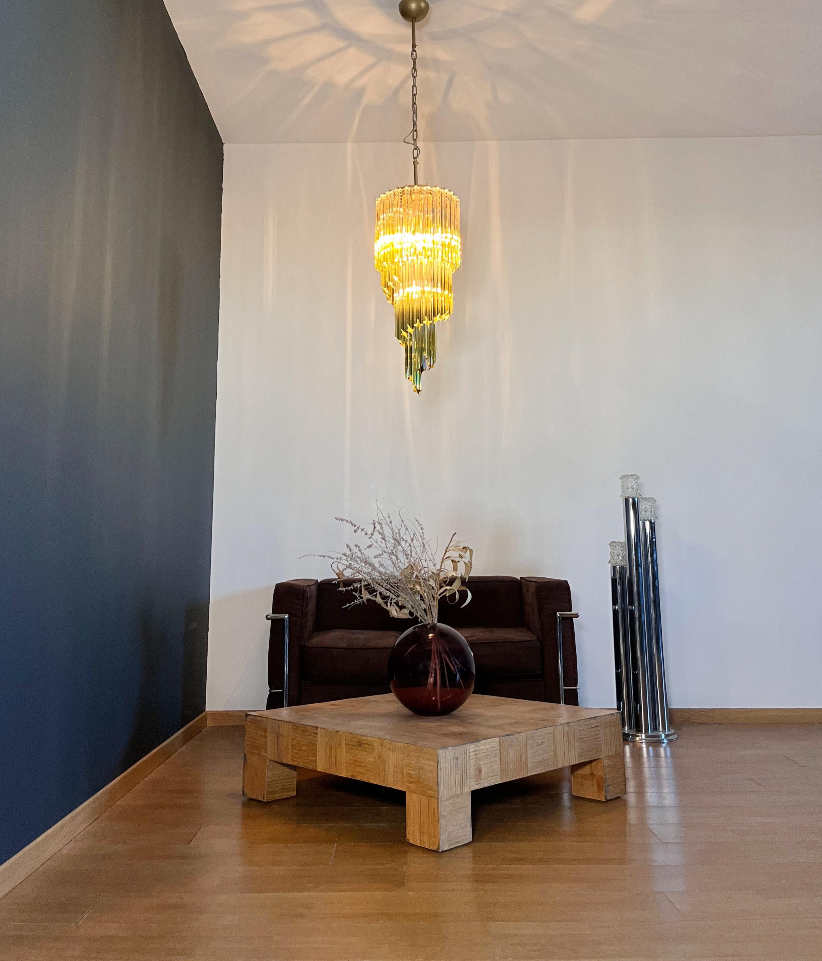 Murano glass spiral chandelier - 54 quadriedri shaded green prisms For Sale 5